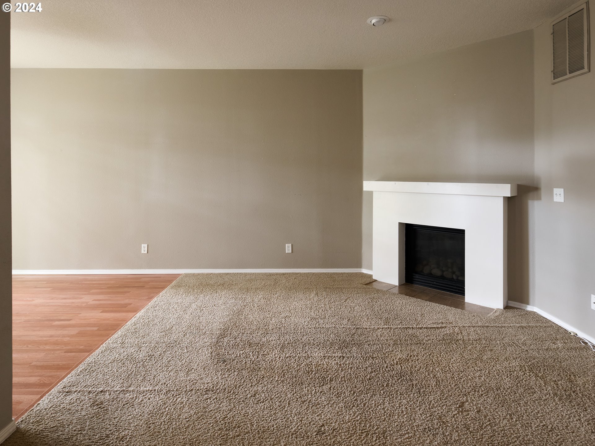 1232 SE ROUNDELAY ST