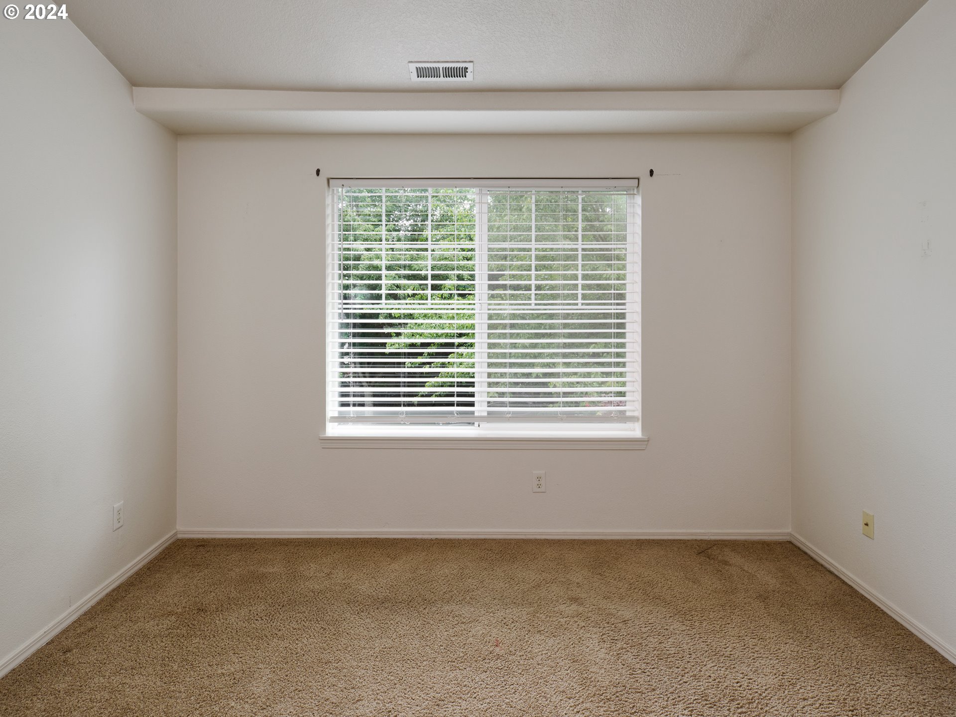 1232 SE ROUNDELAY ST