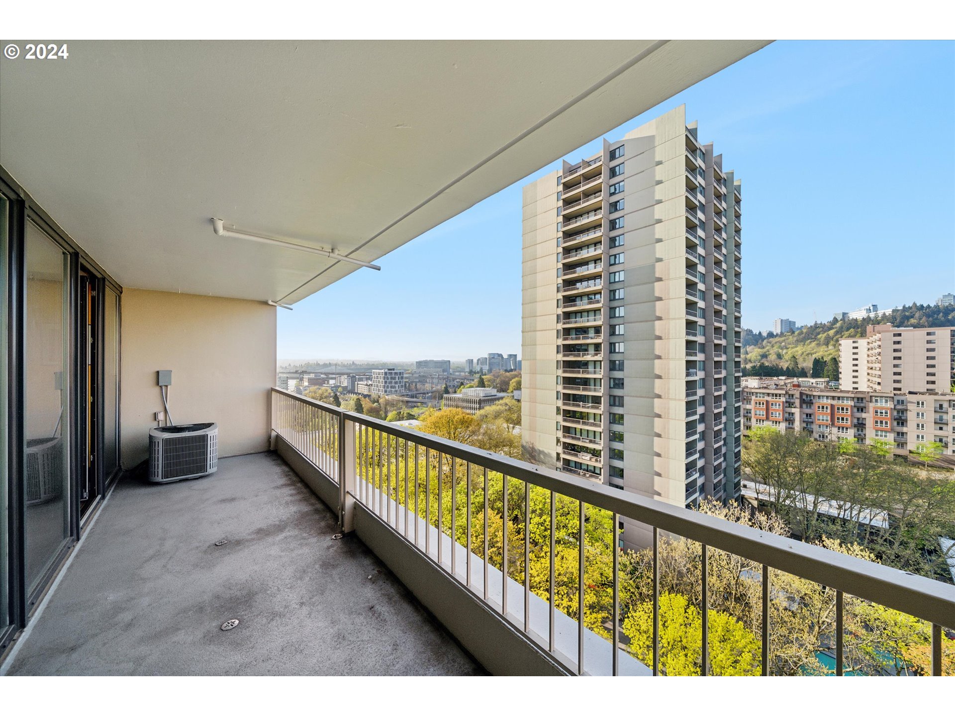 255 SW HARRISON ST 12A