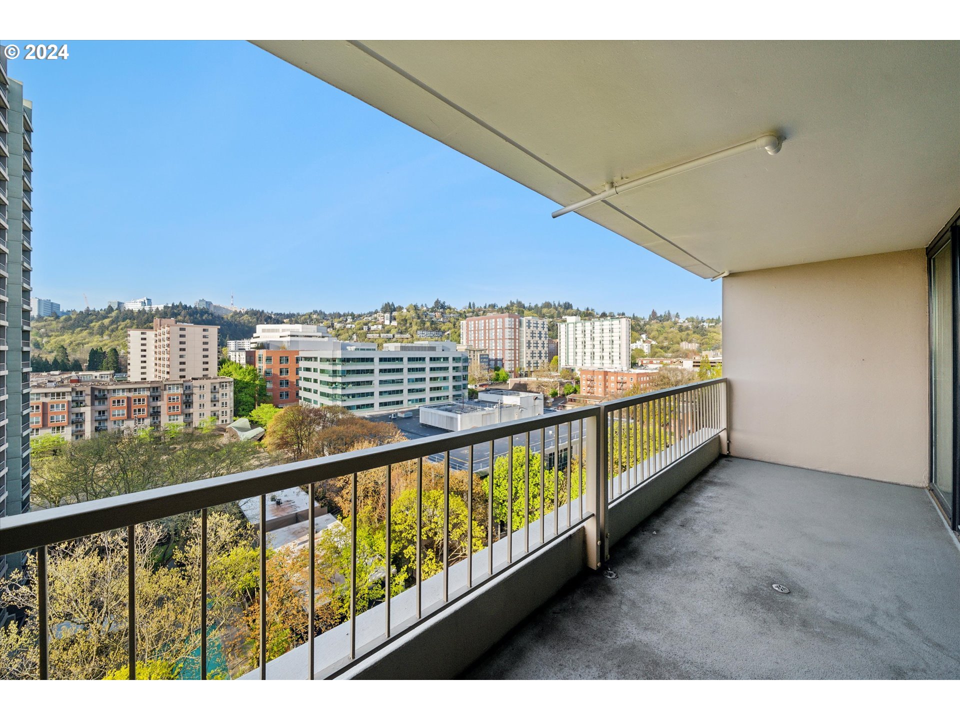 255 SW HARRISON ST 12A