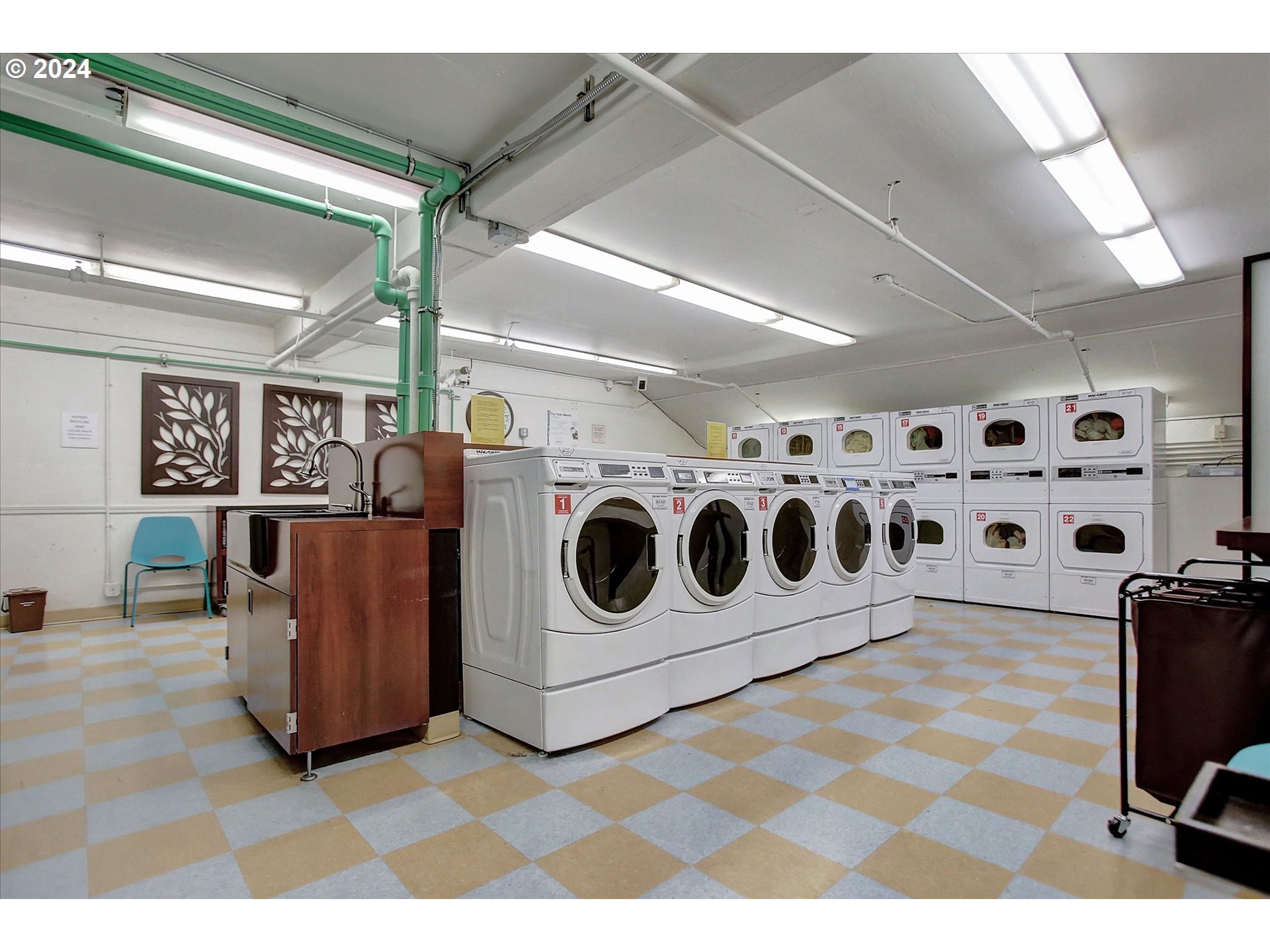 255 SW HARRISON ST 12A