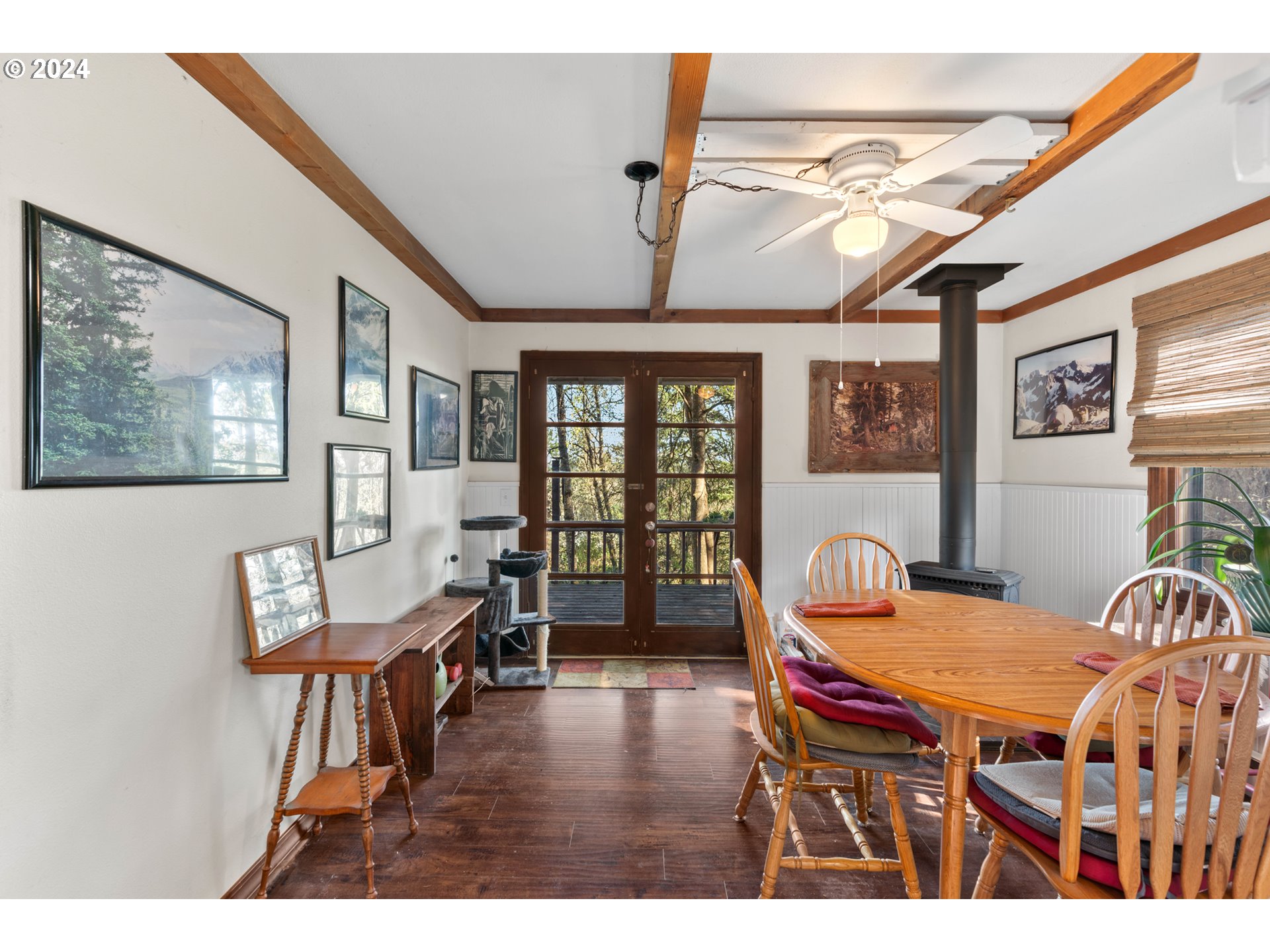 5232 MADRONA HEIGHTS DR NE