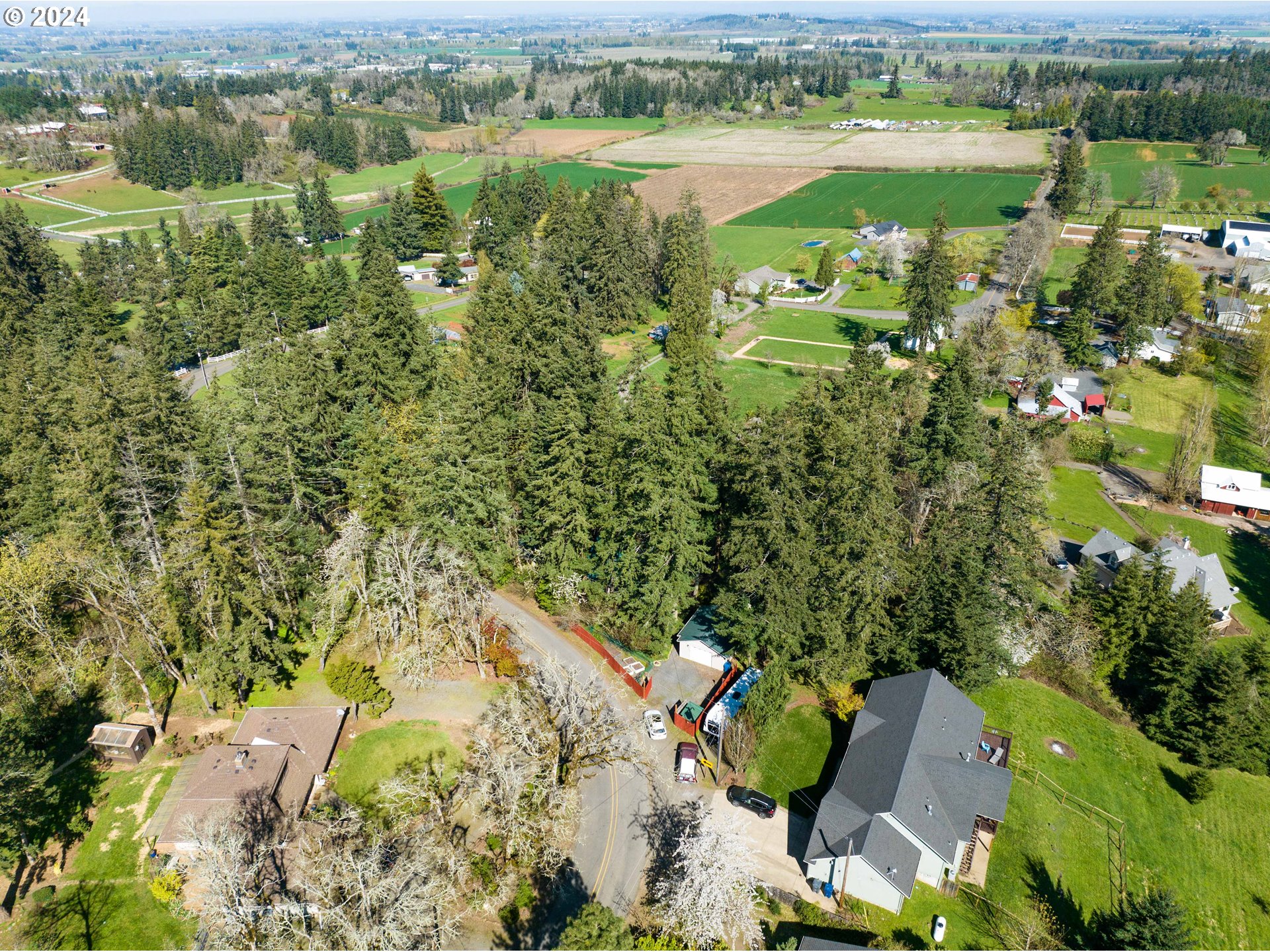 5232 MADRONA HEIGHTS DR NE