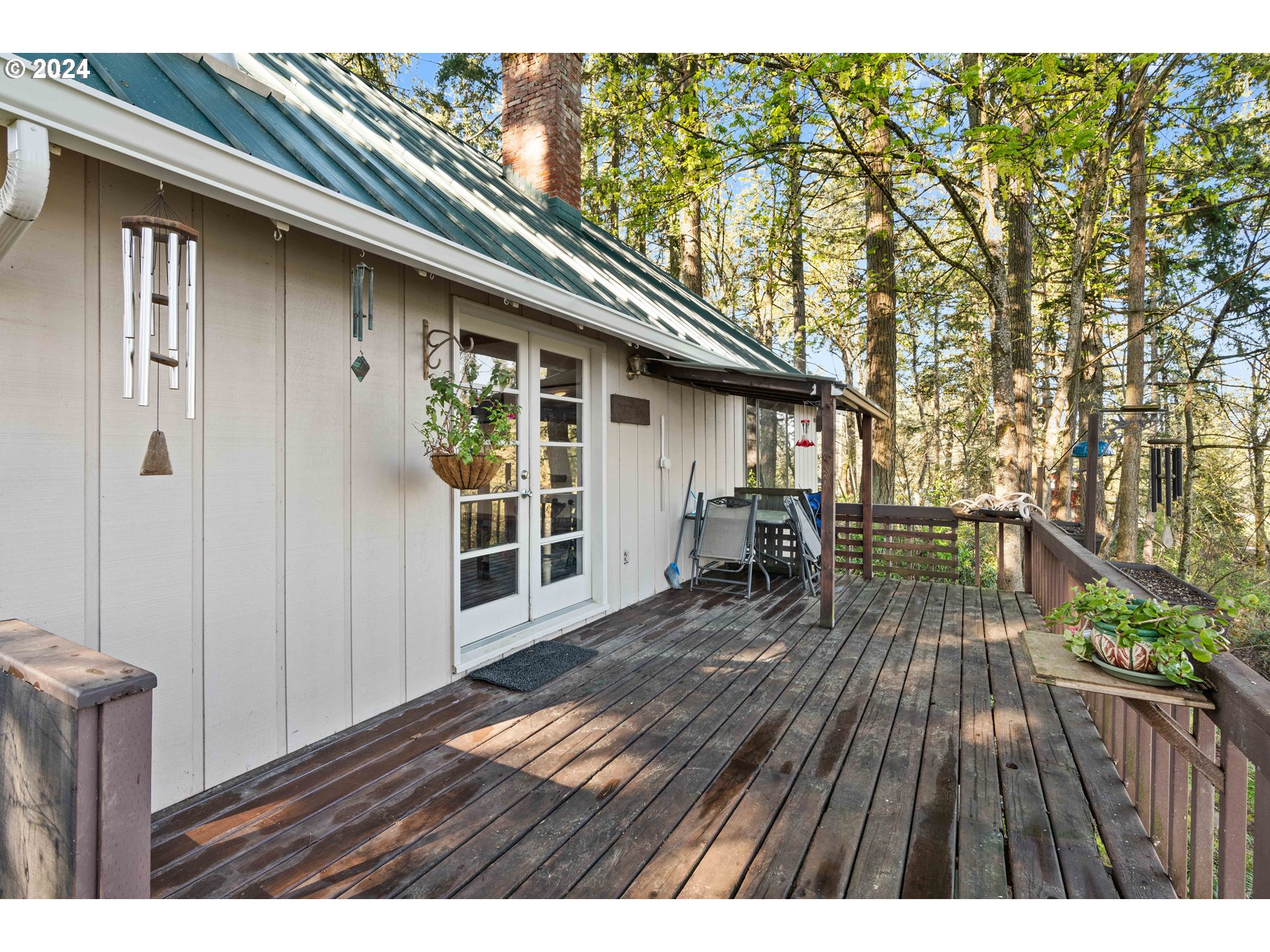 5232 MADRONA HEIGHTS DR NE