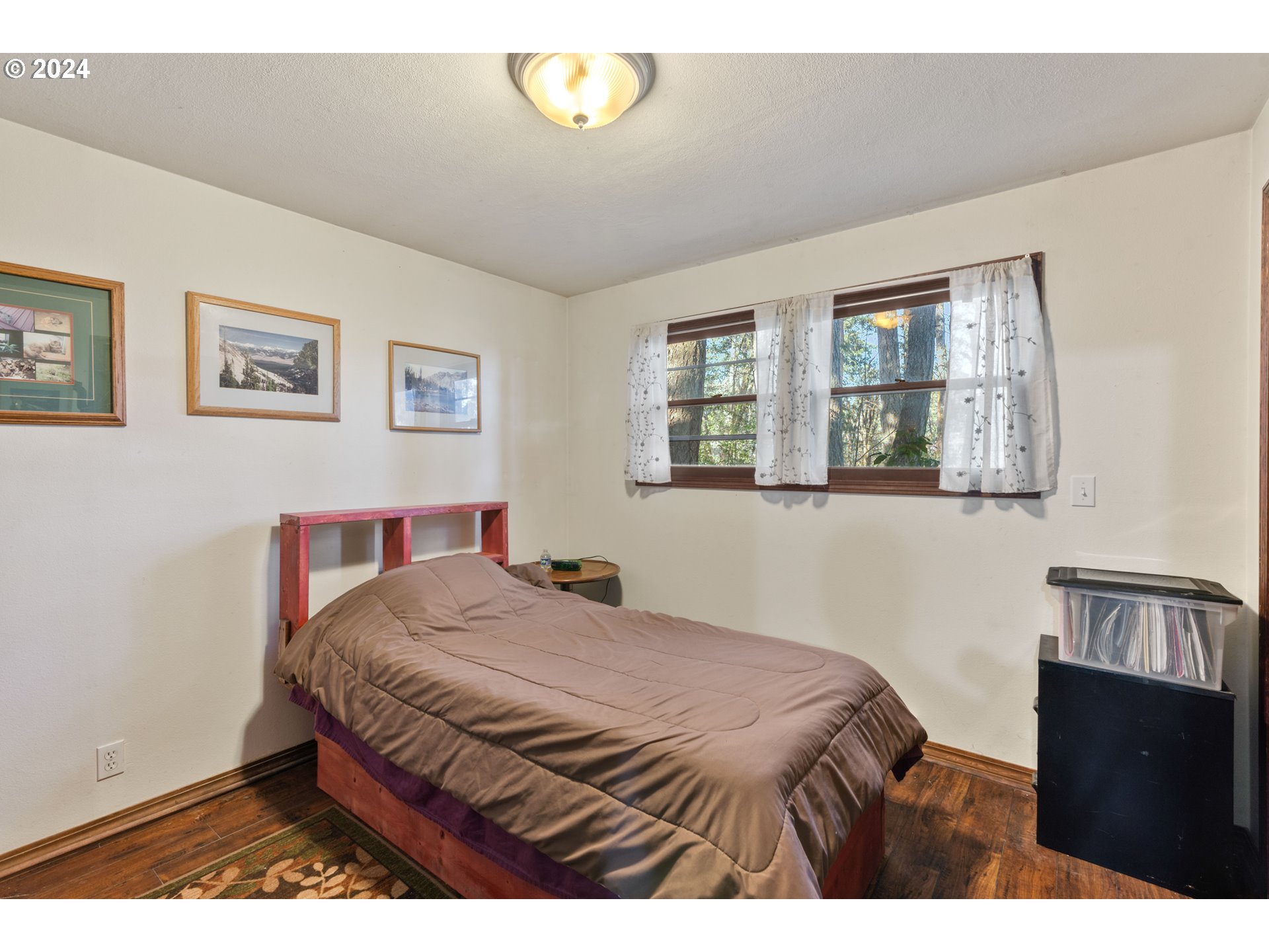 5232 MADRONA HEIGHTS DR NE