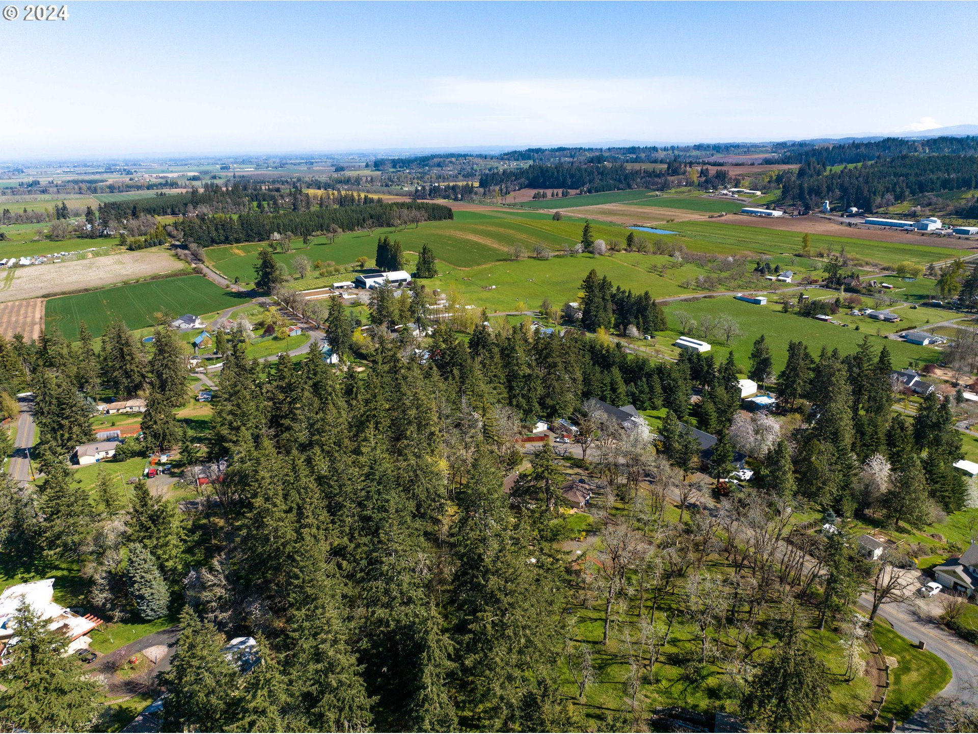 5232 MADRONA HEIGHTS DR NE