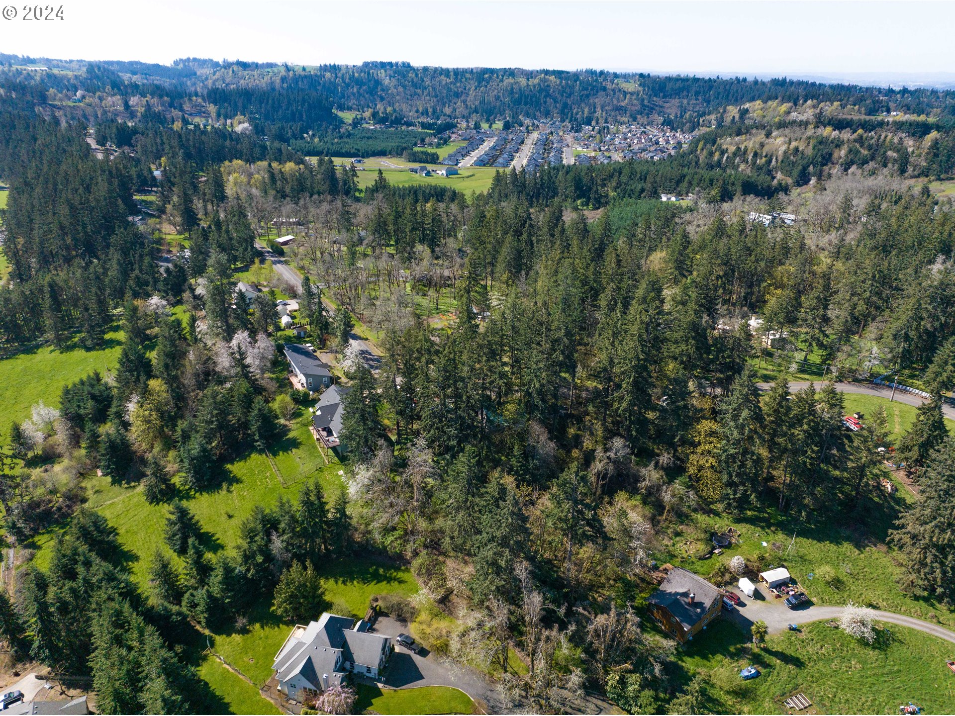 5232 MADRONA HEIGHTS DR NE