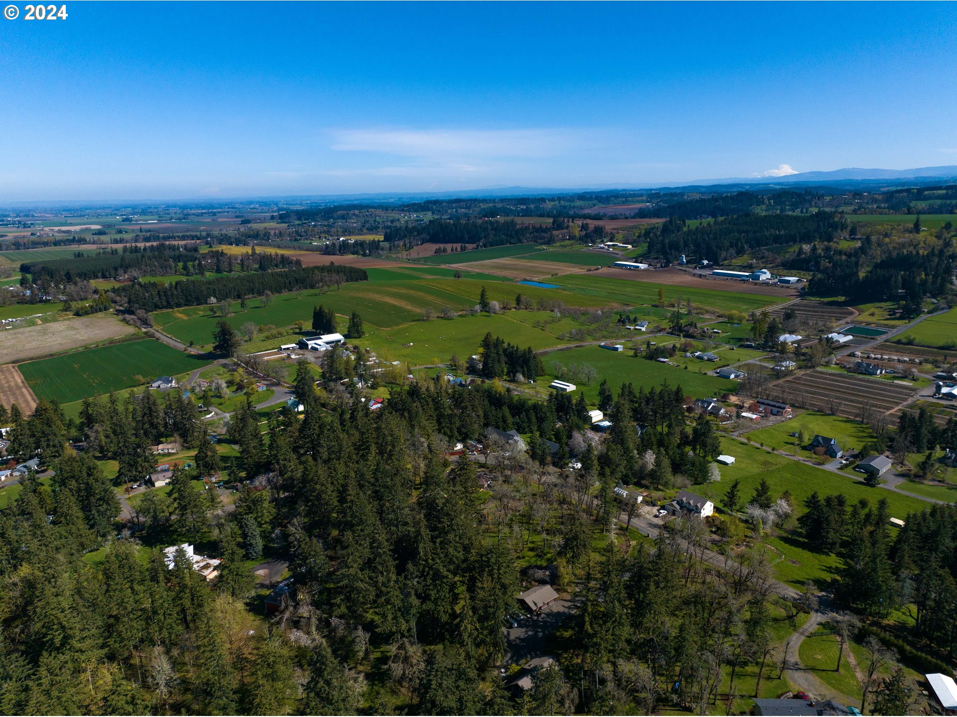 5232 MADRONA HEIGHTS DR NE