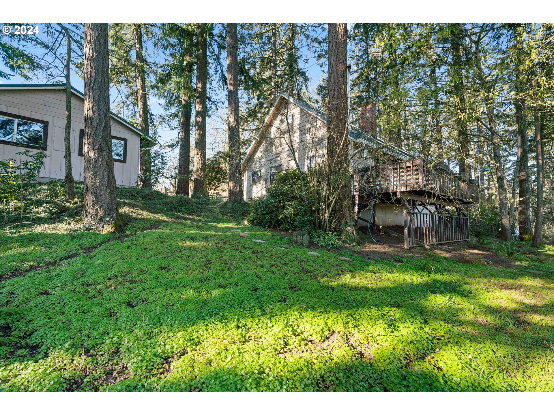 5232 MADRONA HEIGHTS DR NE