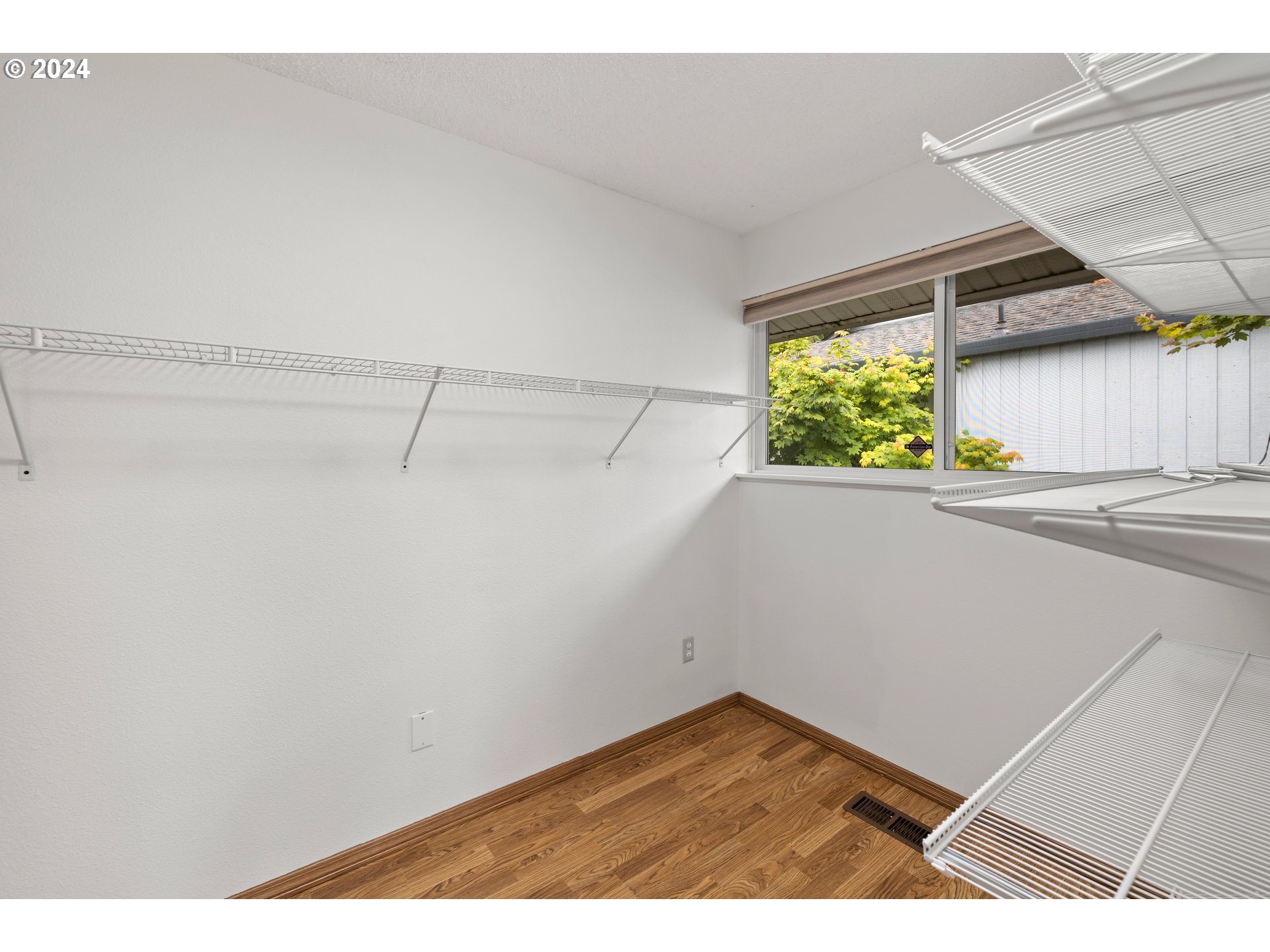 9120 SW PARKVIEW LOOP