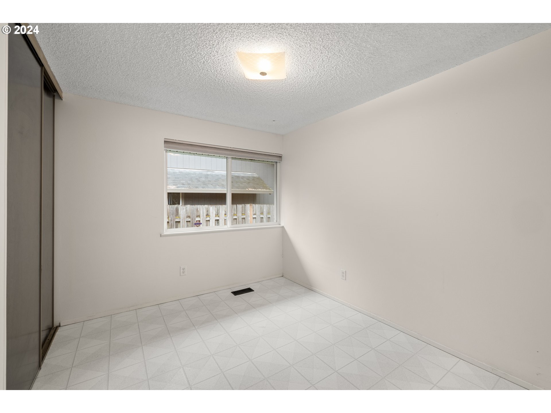 9120 SW PARKVIEW LOOP