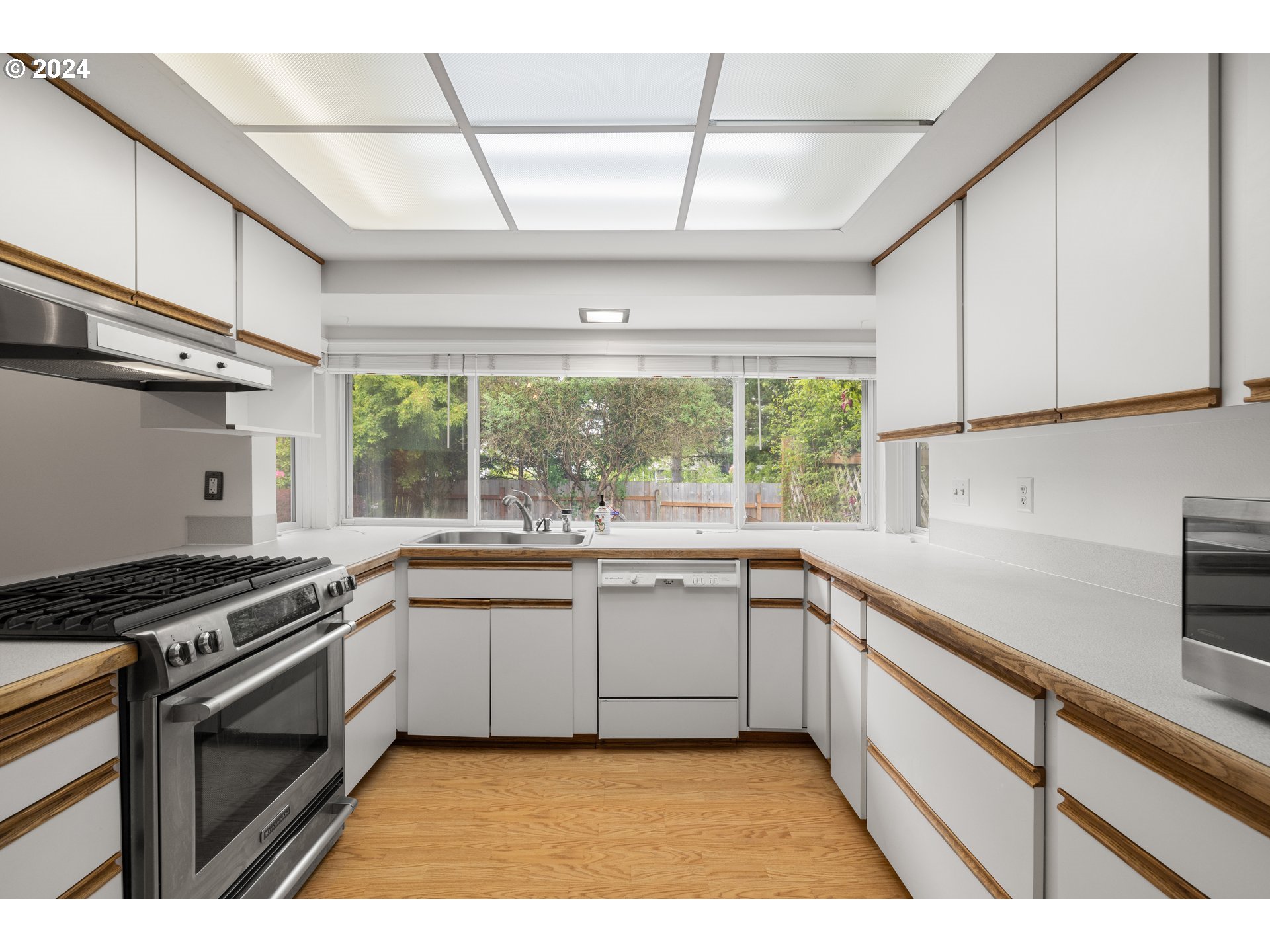 9120 SW PARKVIEW LOOP