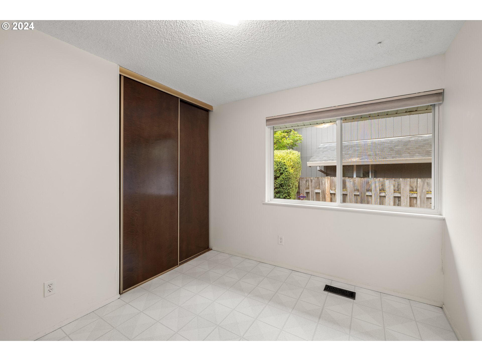 9120 SW PARKVIEW LOOP