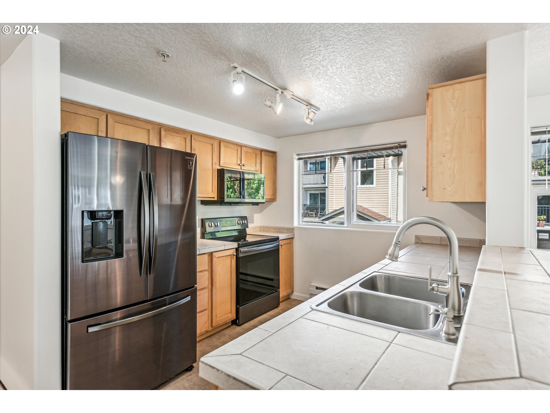 760 NW 185TH AVE 202