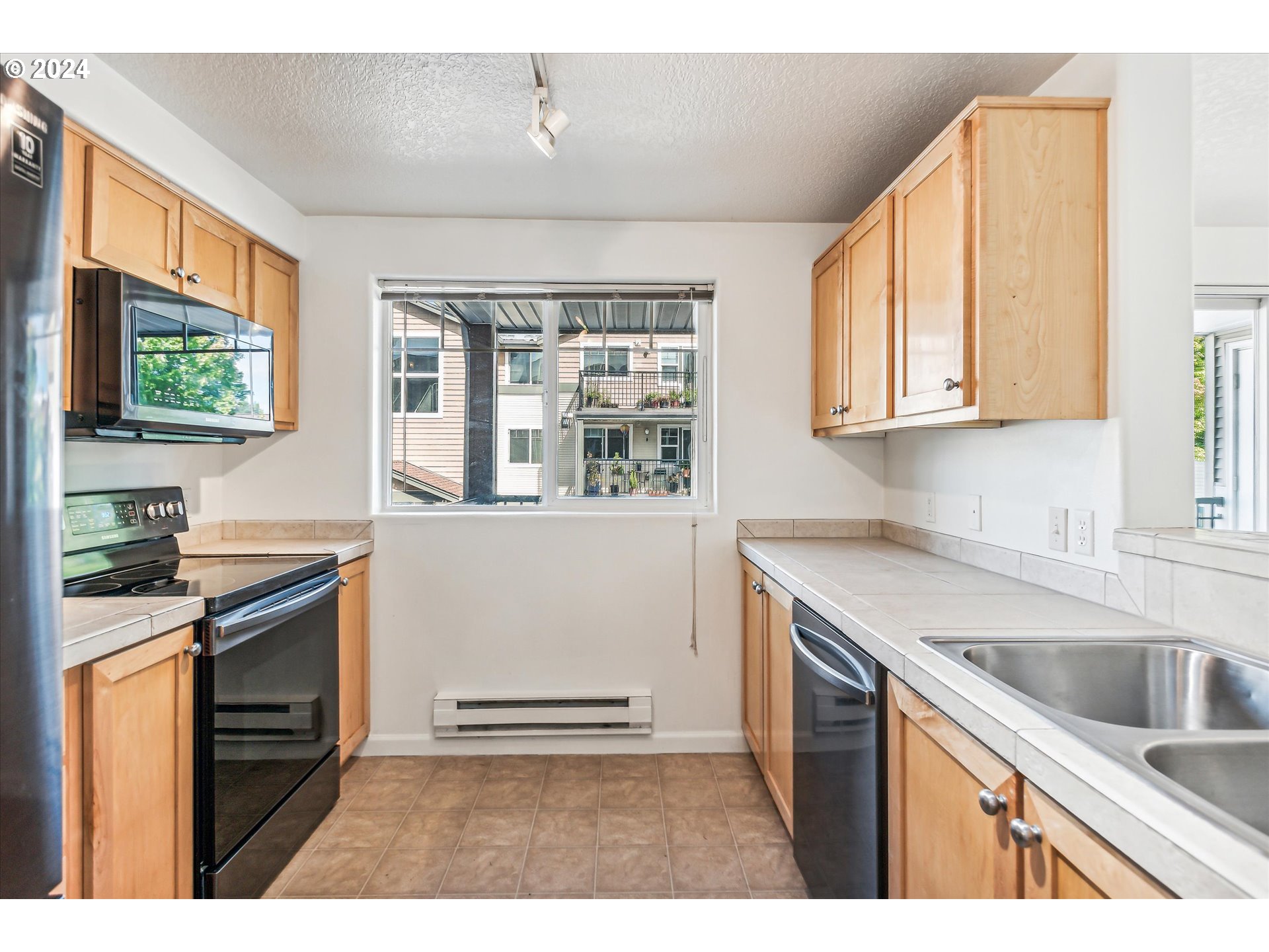 760 NW 185TH AVE 202