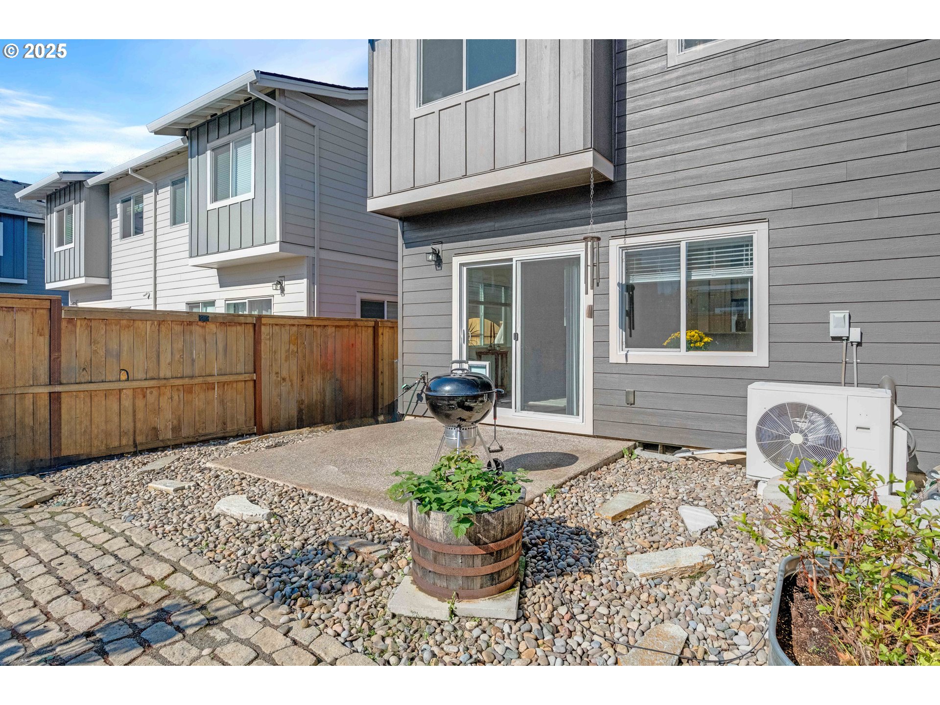 2721 S MAGNOLIA DR