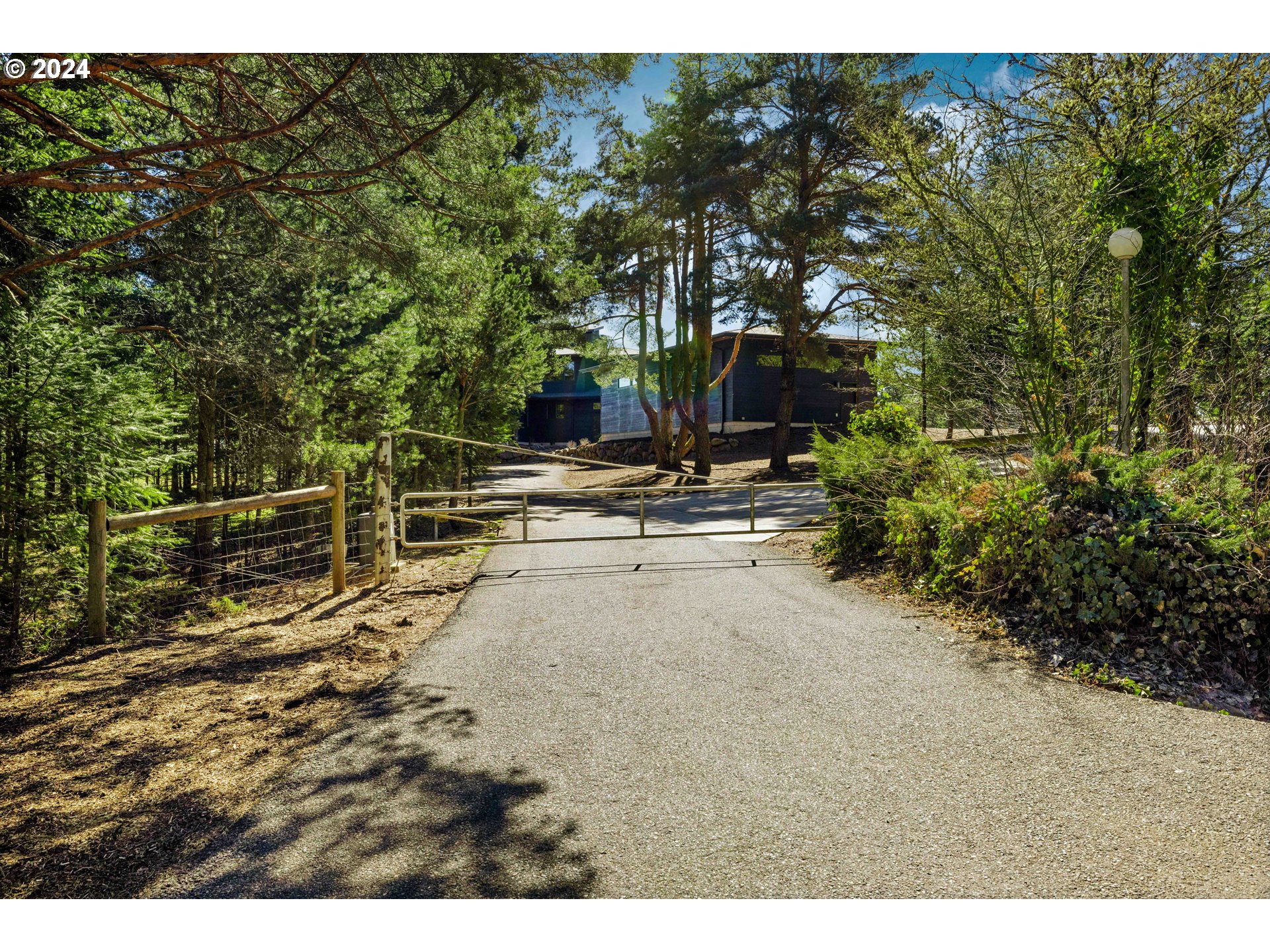 13380 NE PARRETT MOUNTAIN RD