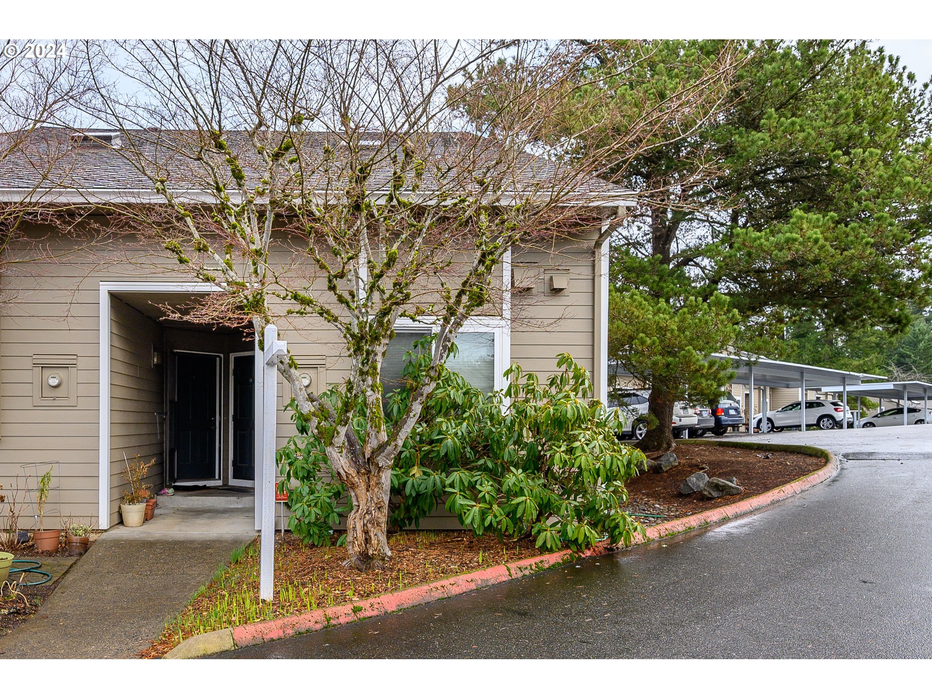 4664 SW COMUS PL #2-H