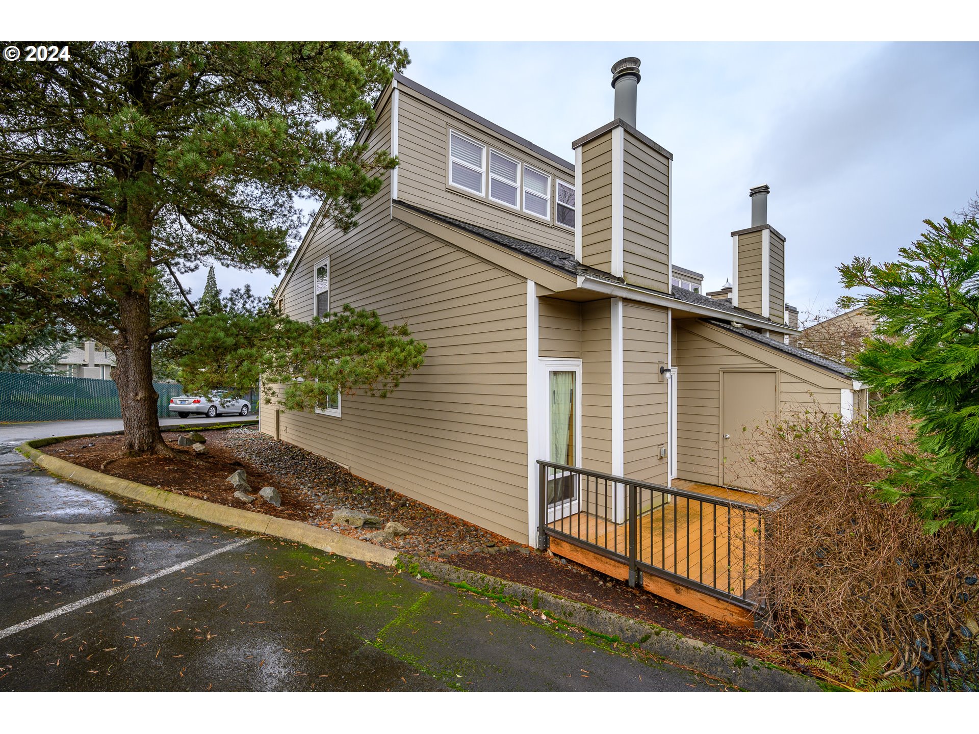 4664 SW COMUS PL #2-H