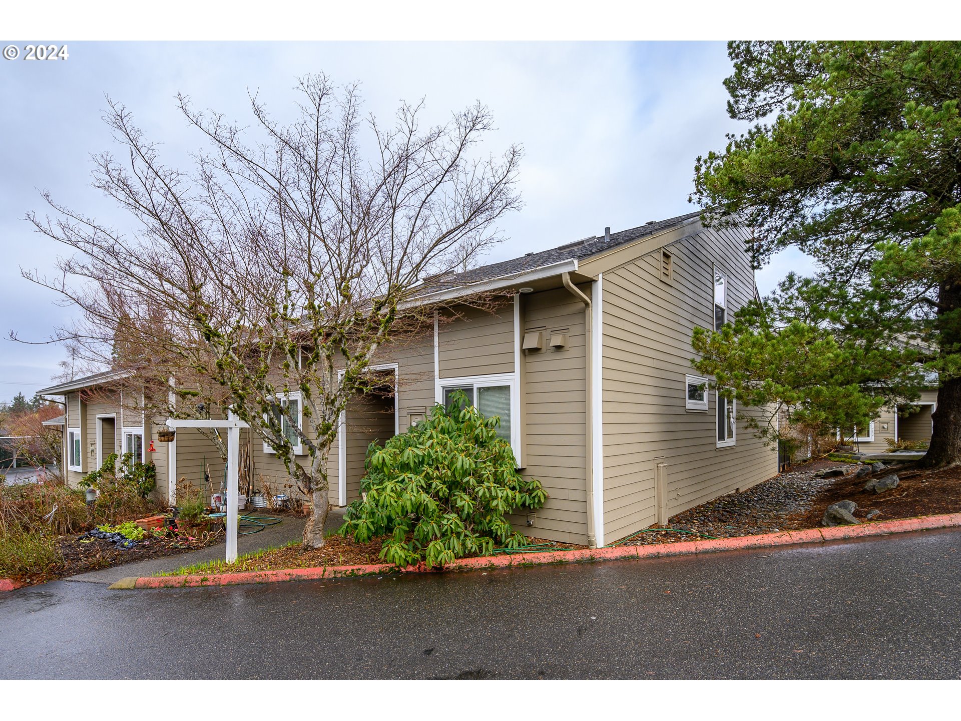 4664 SW COMUS PL #2-H