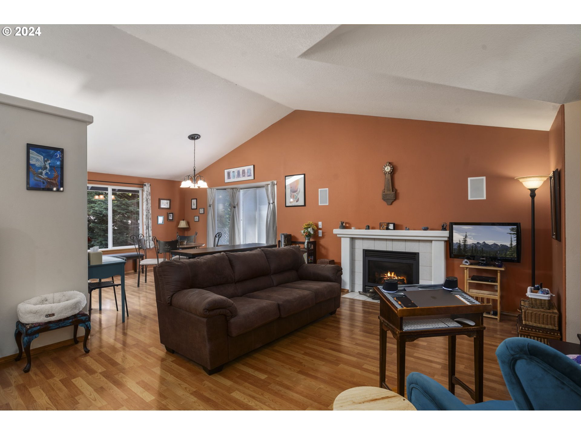 1201 NE 94TH PL