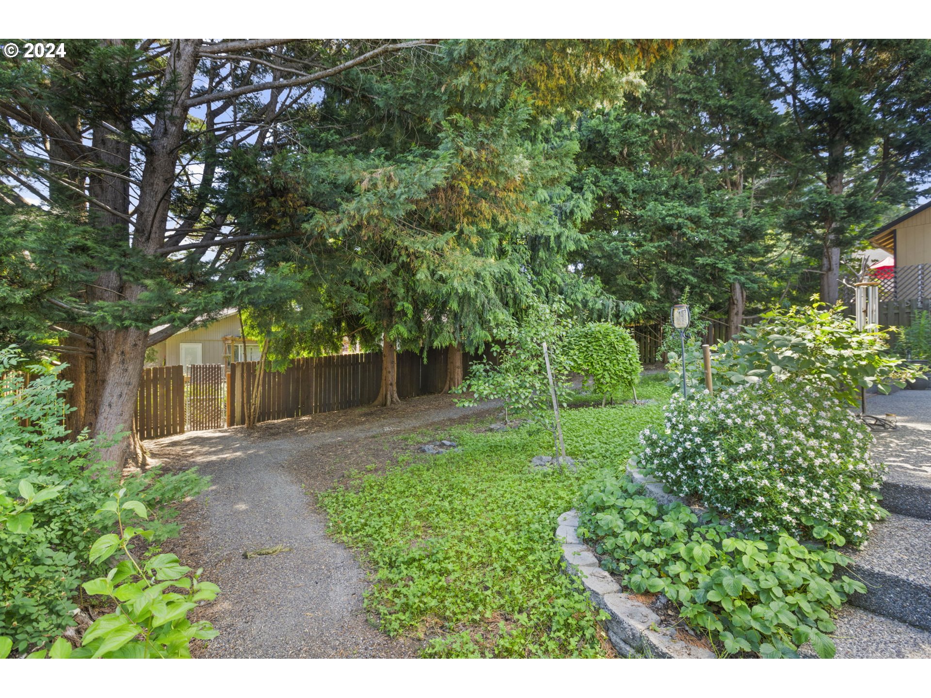 1201 NE 94TH PL