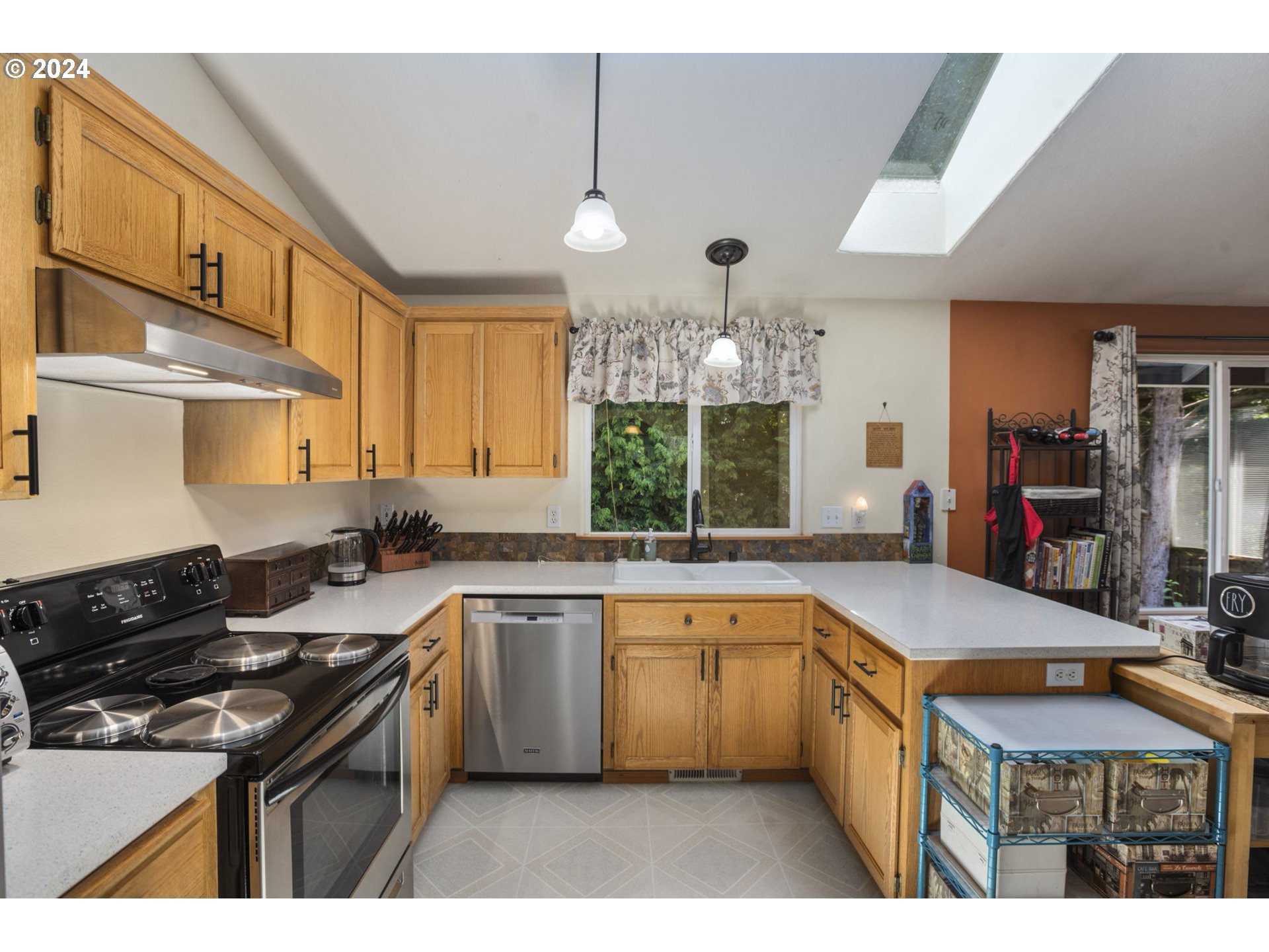 1201 NE 94TH PL