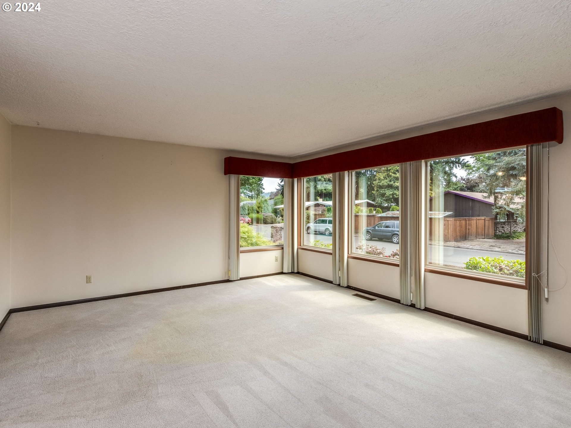 18395 SW BUTTERNUT ST