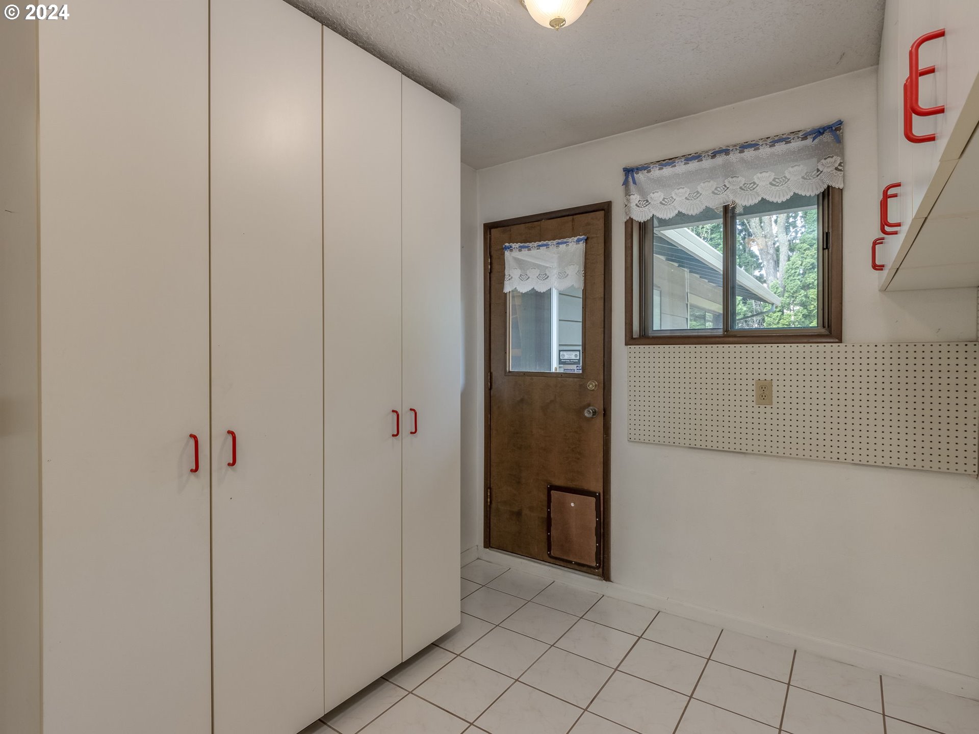 18395 SW BUTTERNUT ST