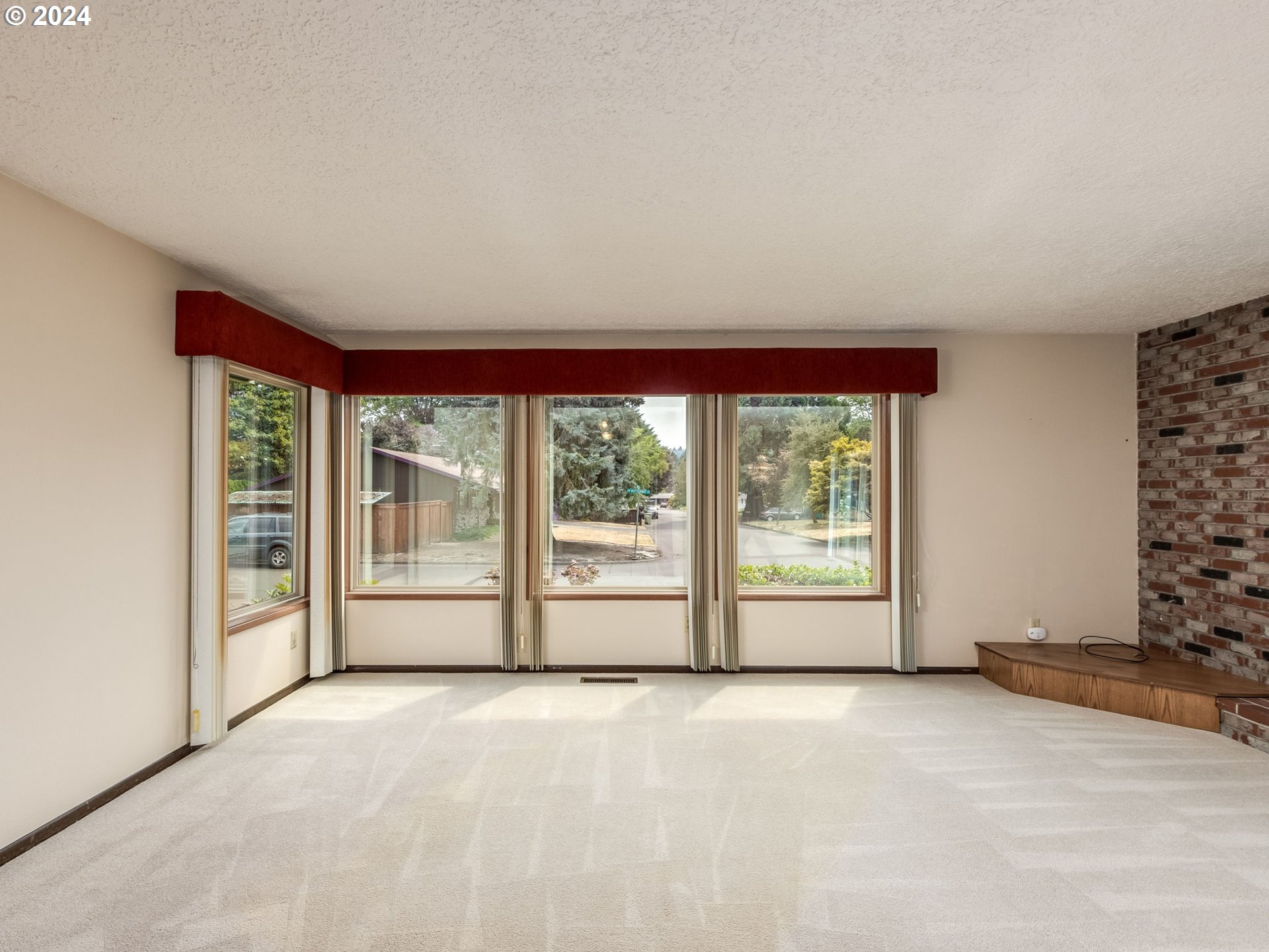 18395 SW BUTTERNUT ST