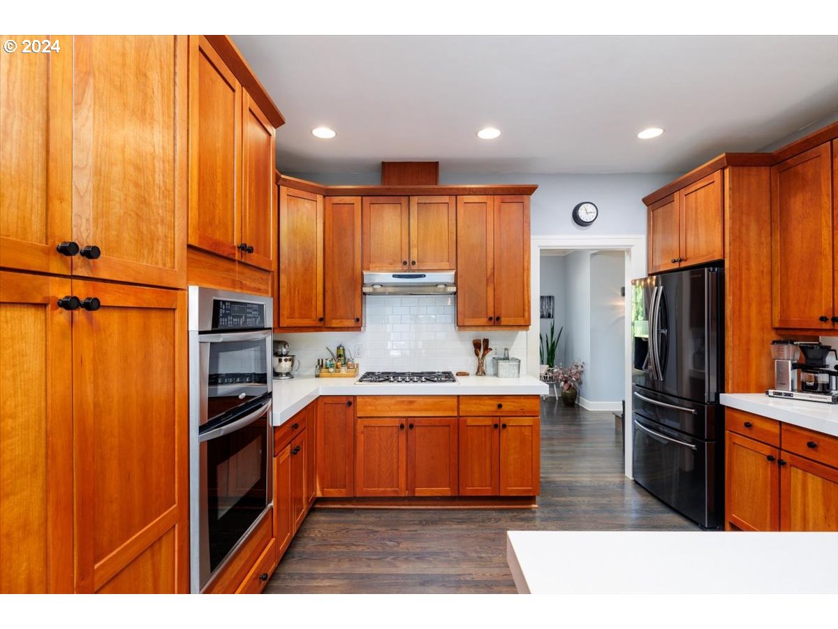1610 SW DOLPH CT