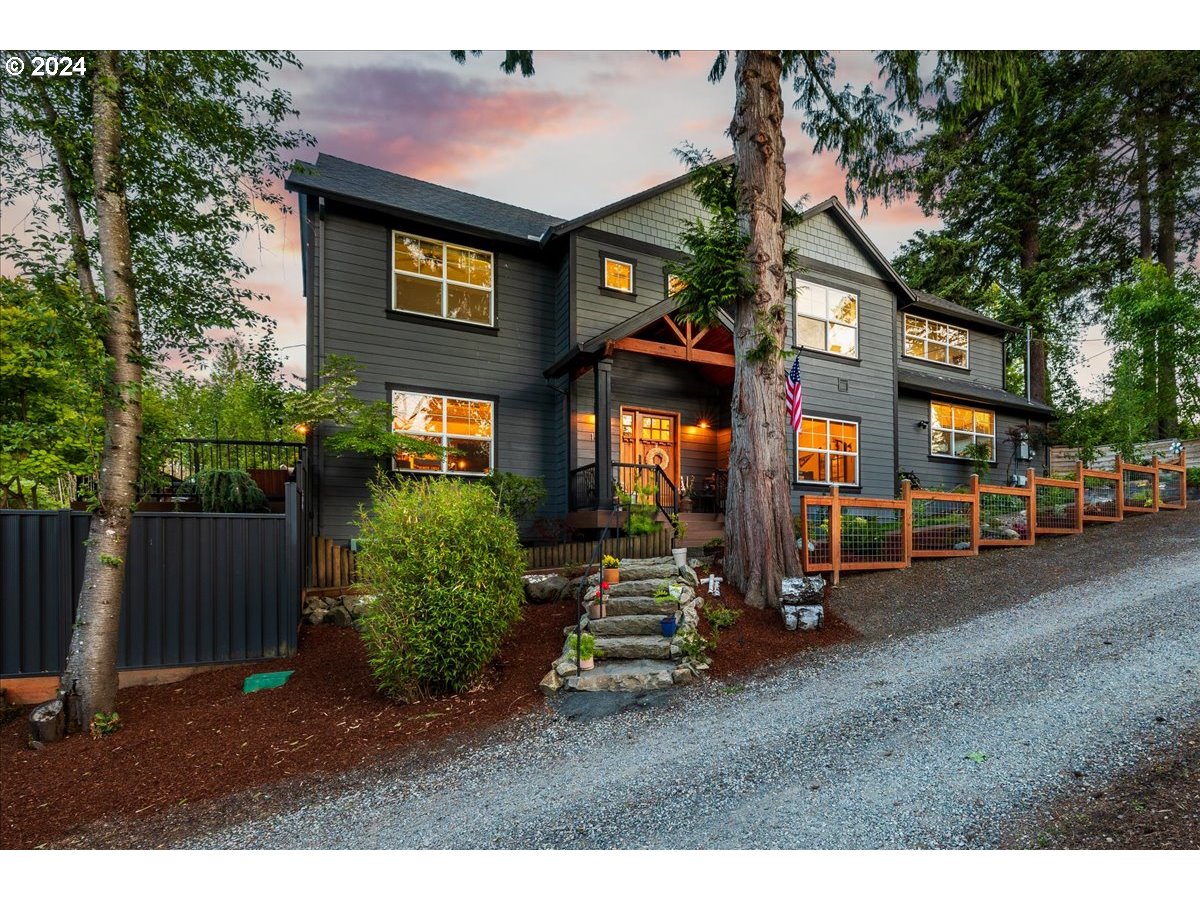 1610 SW DOLPH CT