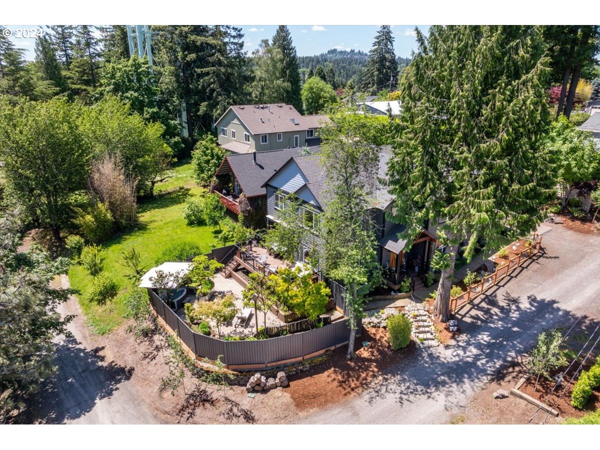 1610 SW DOLPH CT