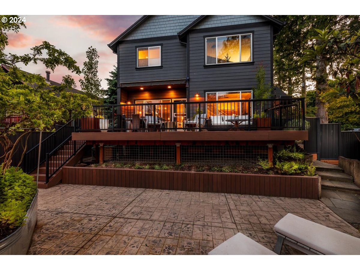 1610 SW DOLPH CT