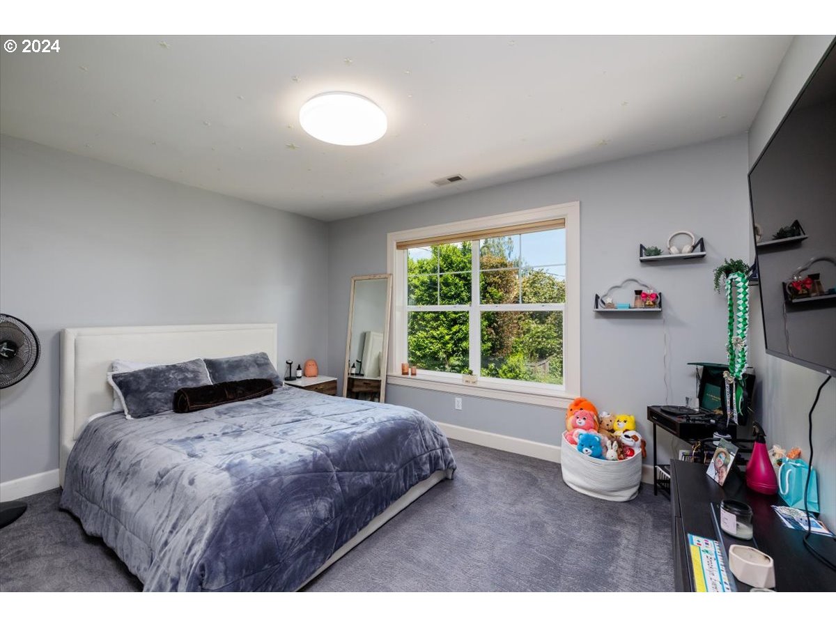 1610 SW DOLPH CT