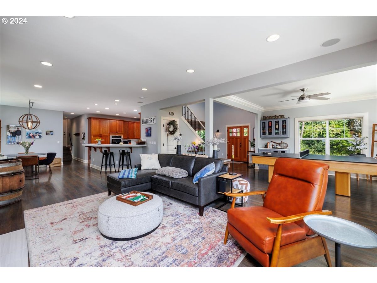 1610 SW DOLPH CT