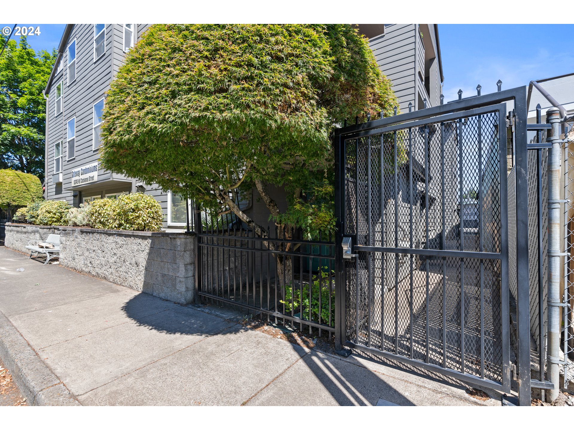 10345 NE CLACKAMAS ST 16