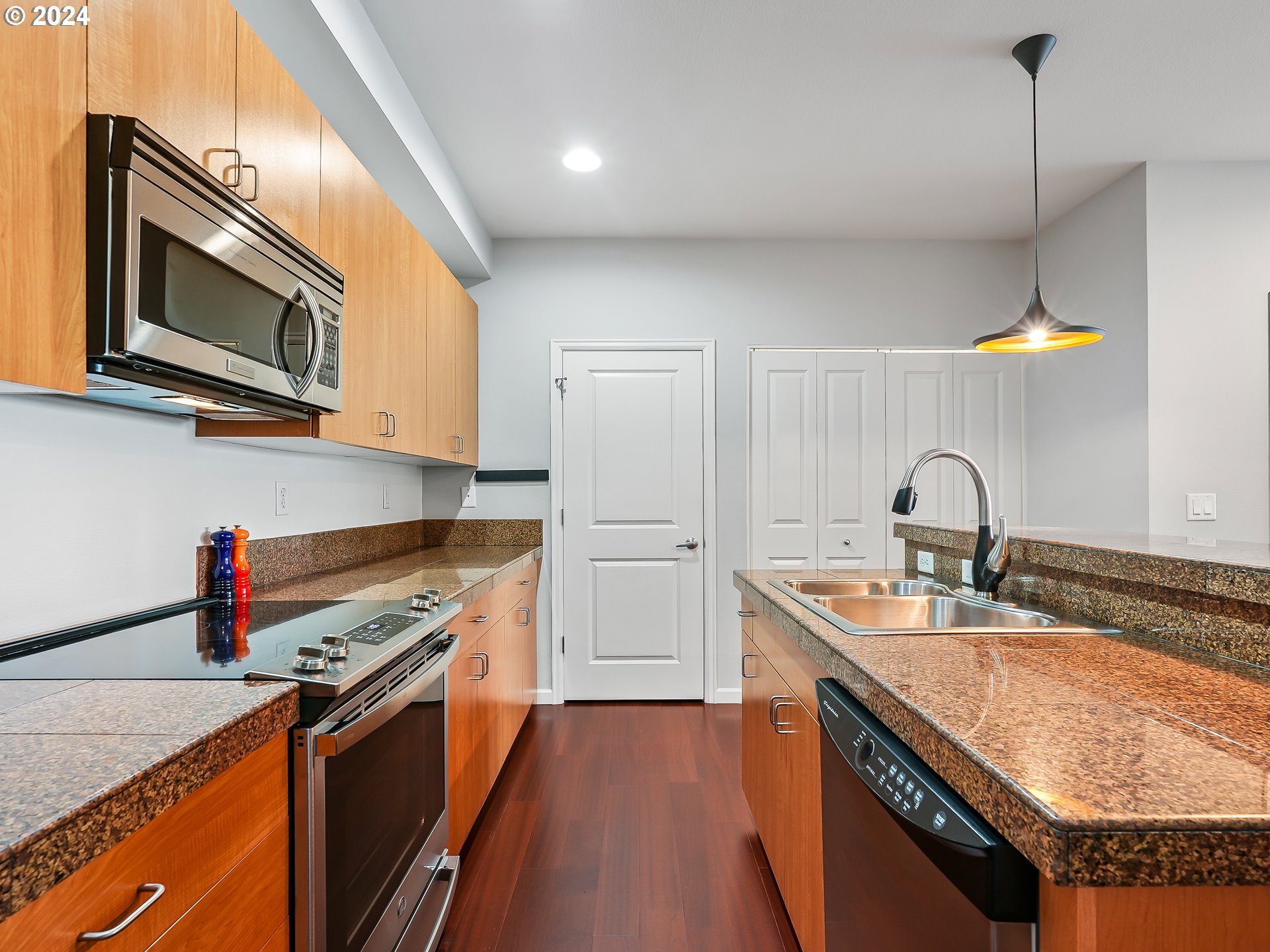 8712 N DECATUR ST 404