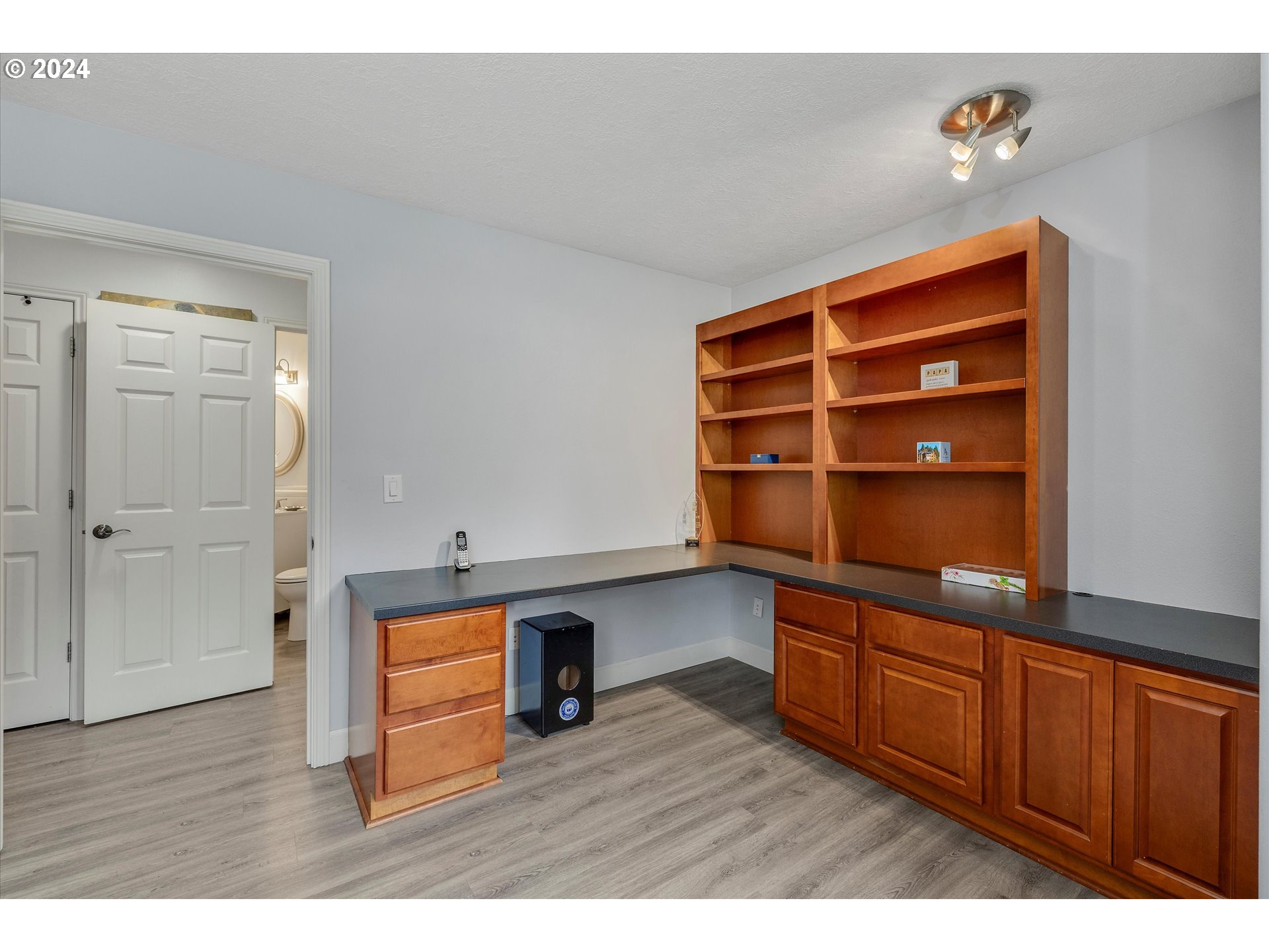 9650 NE MEADOW LOOP