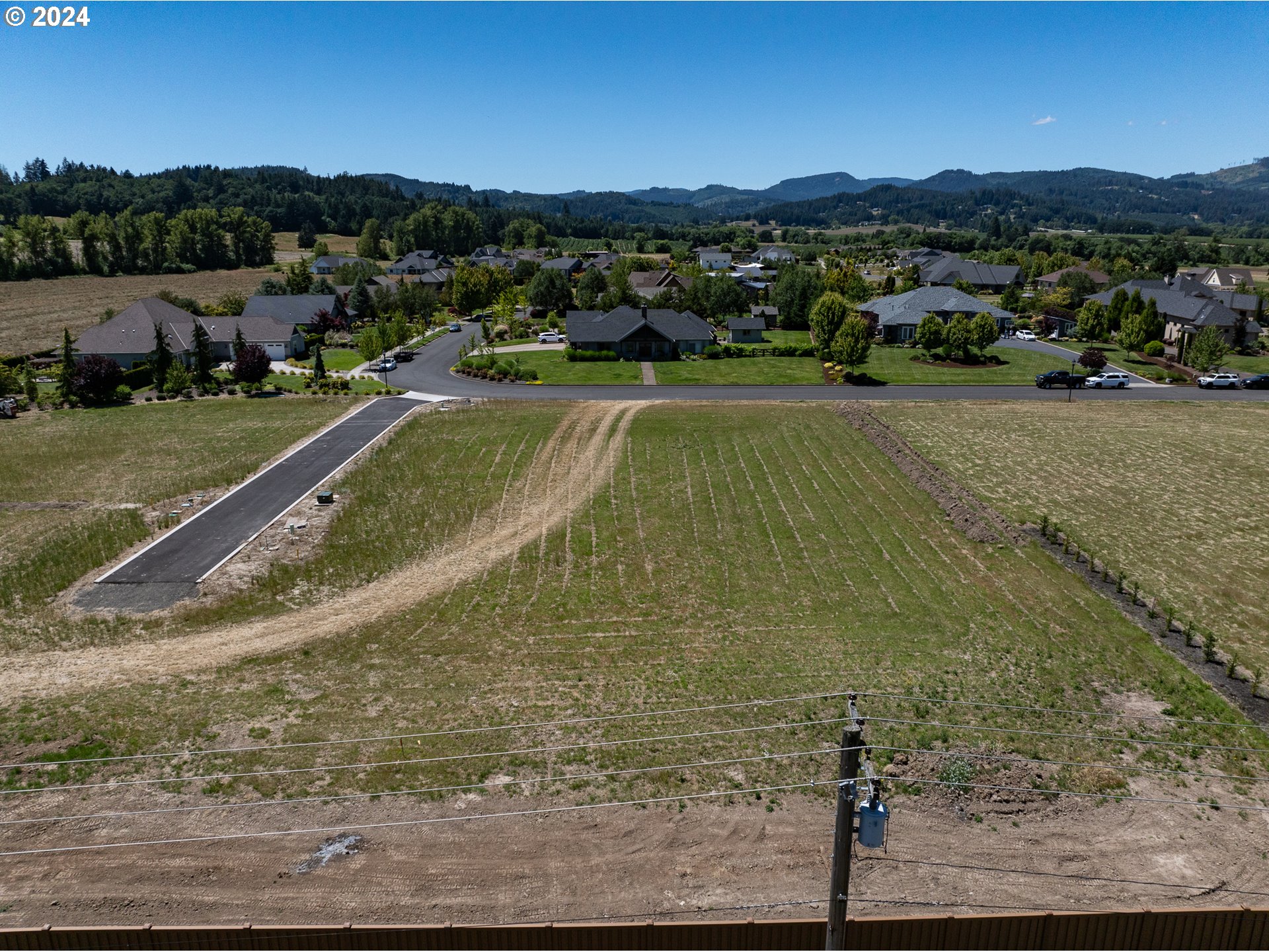 2156 NW Homer Ross LOOP 2, McMinnville Unit: 2