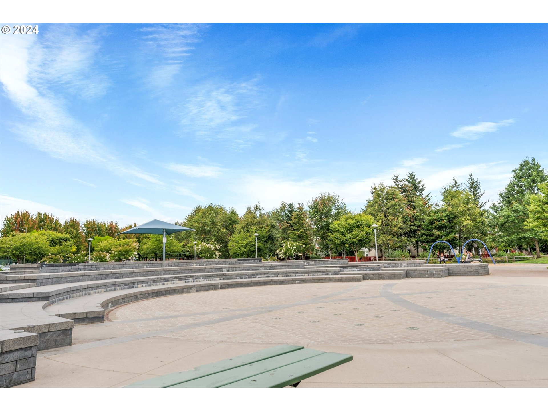 5186 NE SCHOELER CIR