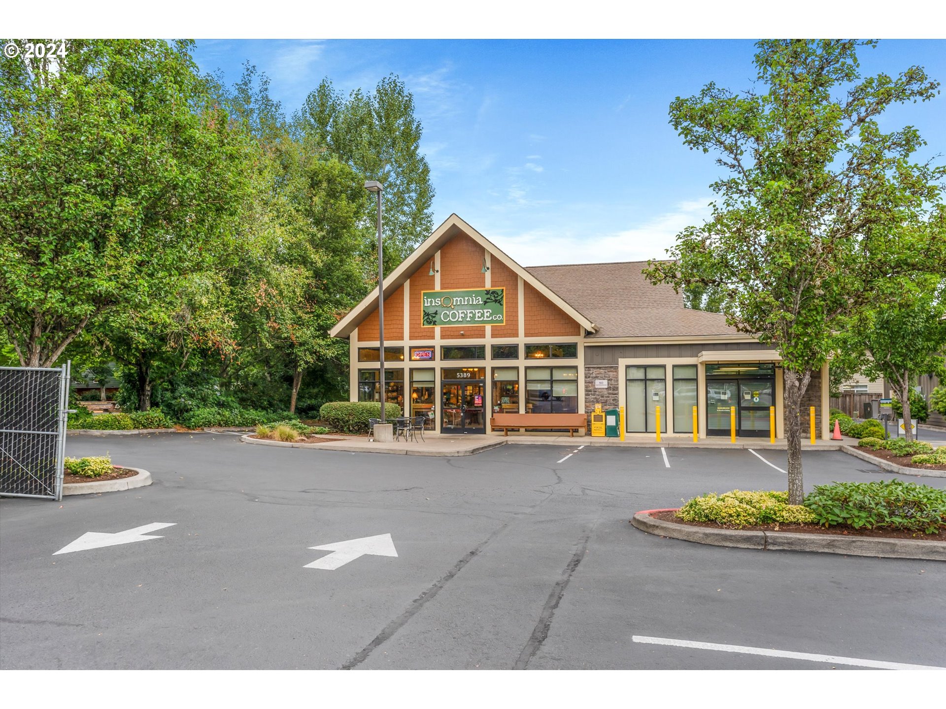 5186 NE SCHOELER CIR