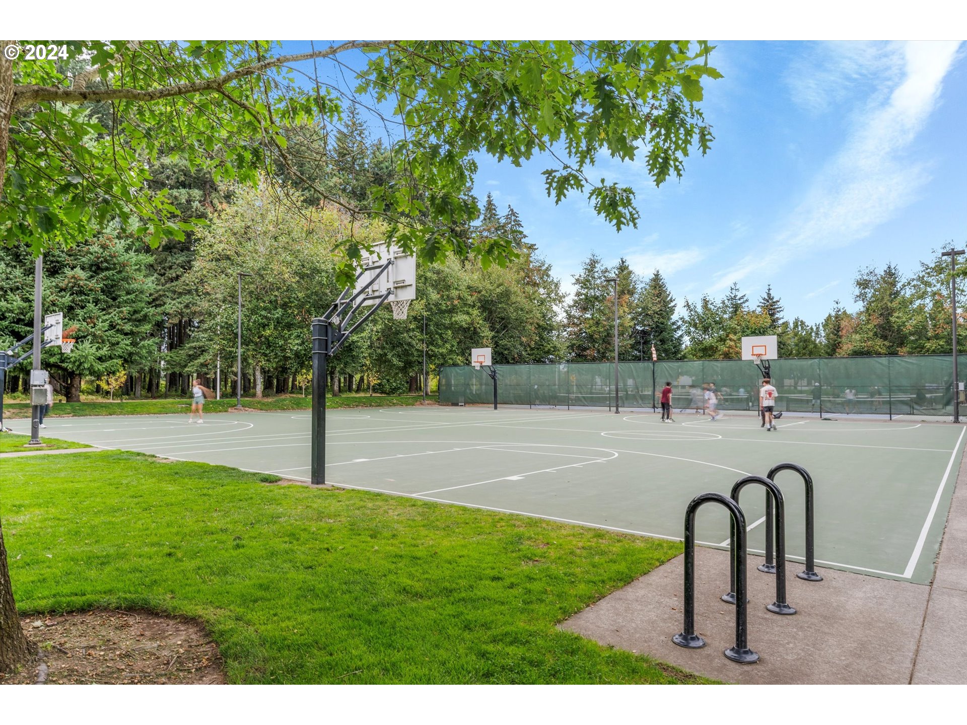 5186 NE SCHOELER CIR