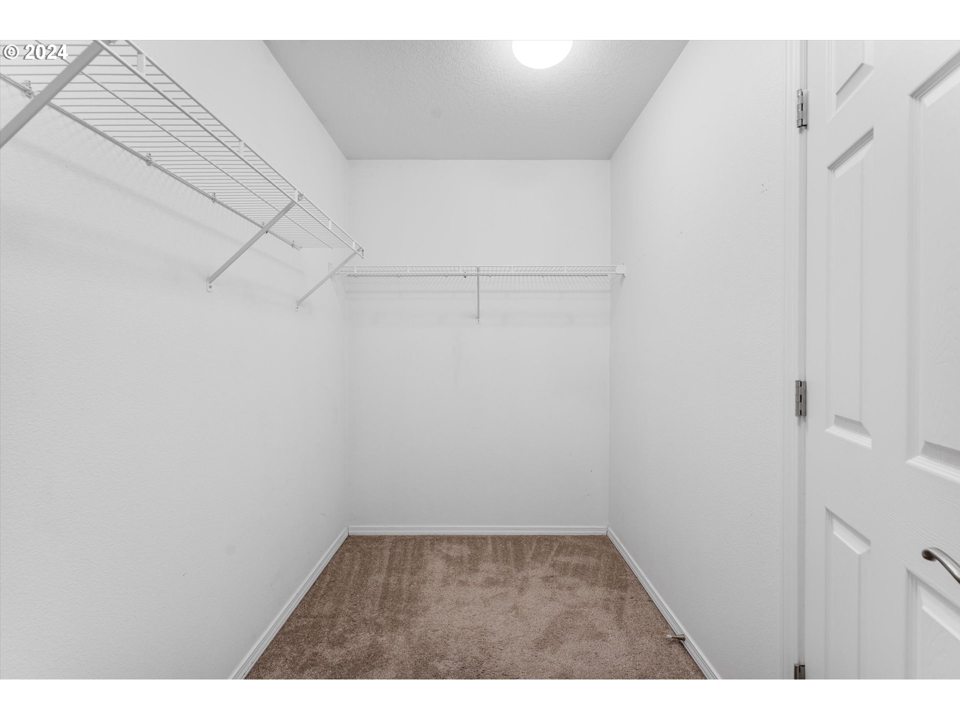 5186 NE SCHOELER CIR