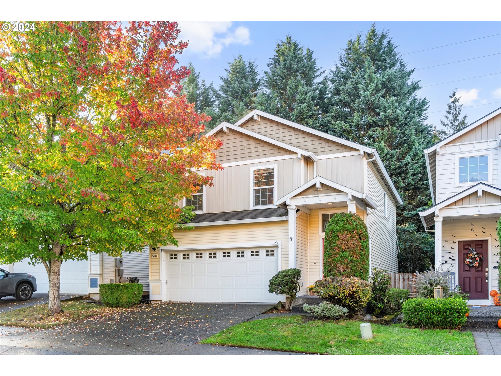 5186 NE SCHOELER CIR