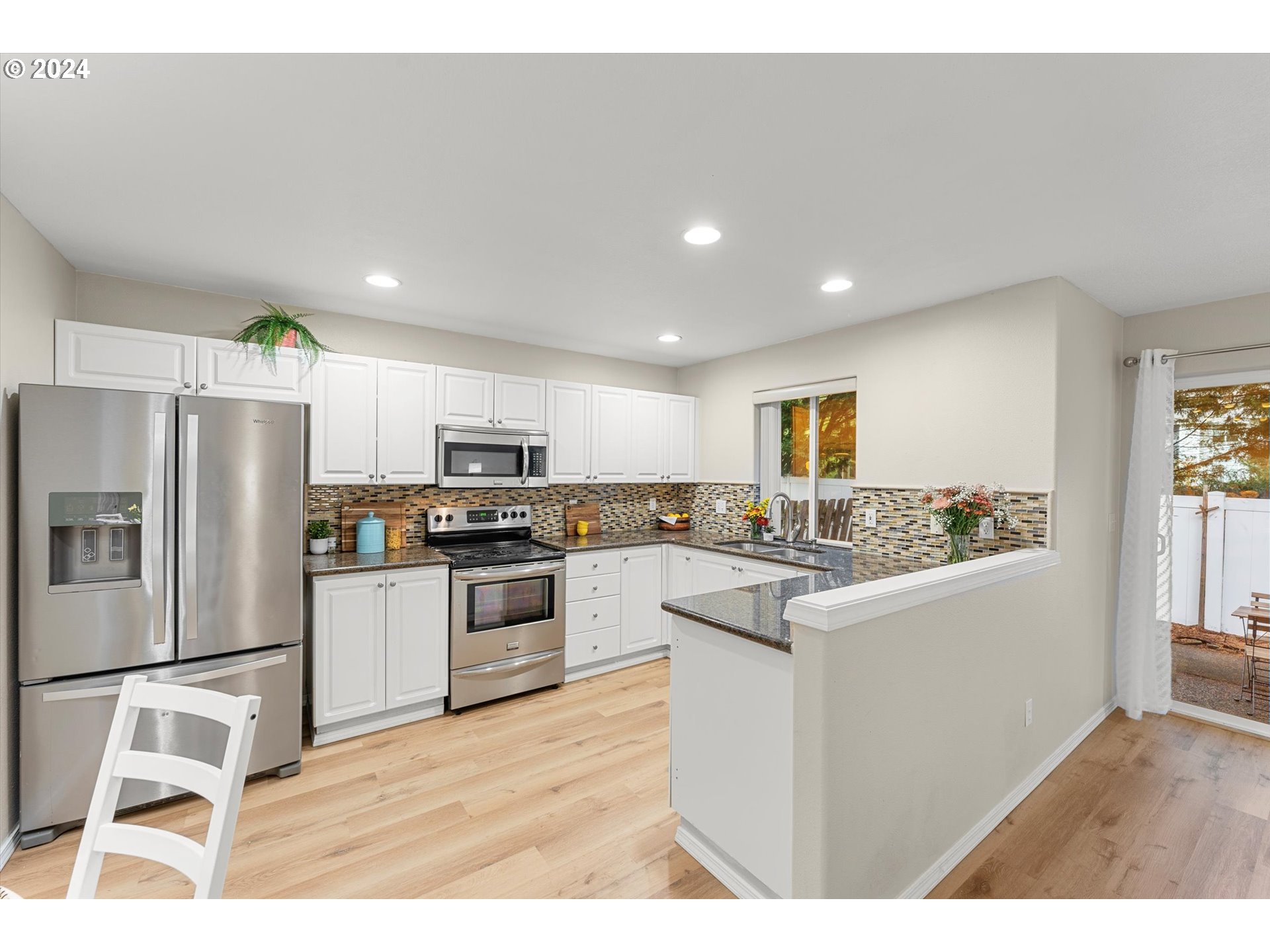 5186 NE SCHOELER CIR