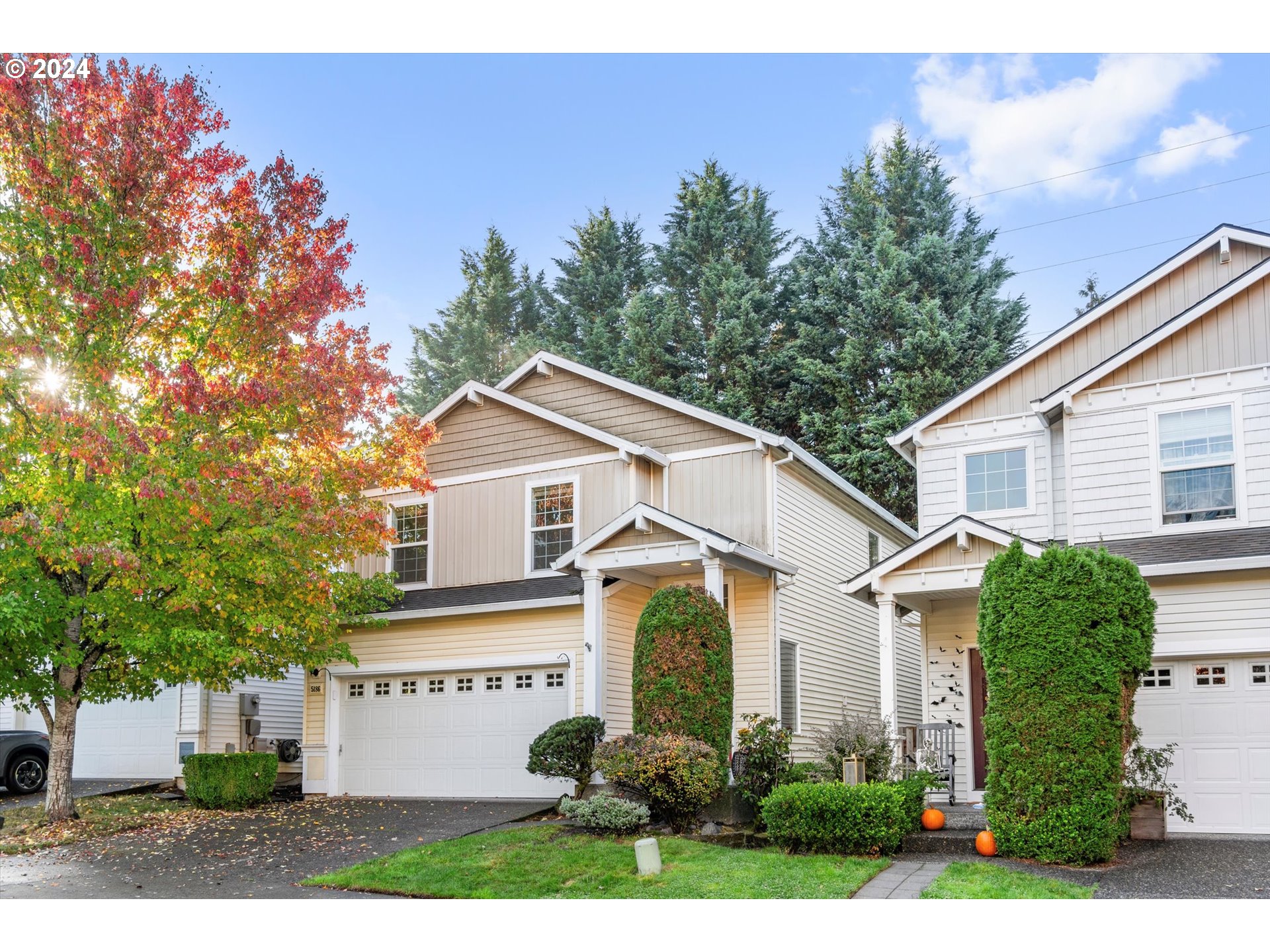 5186 NE SCHOELER CIR