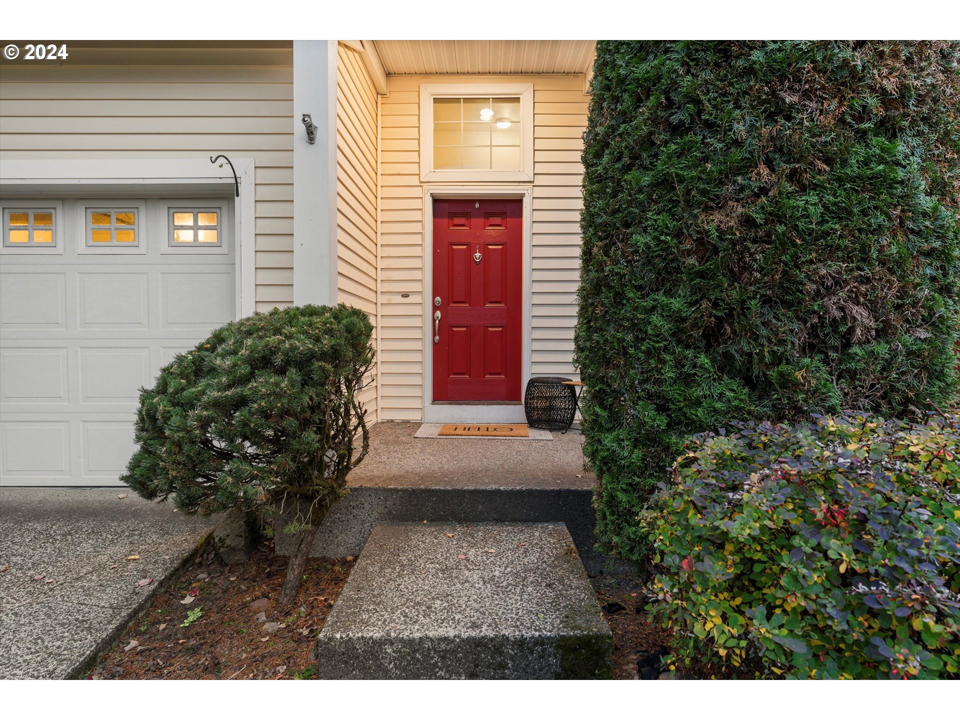 5186 NE SCHOELER CIR