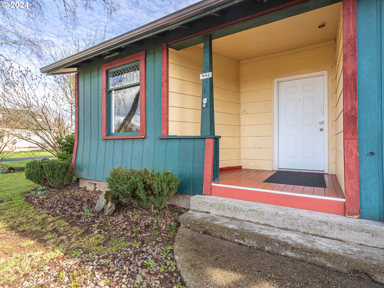802 MAIN ST