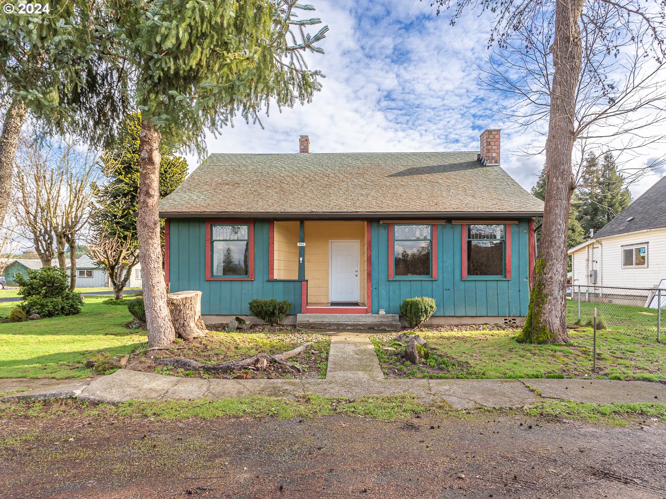 802 MAIN ST